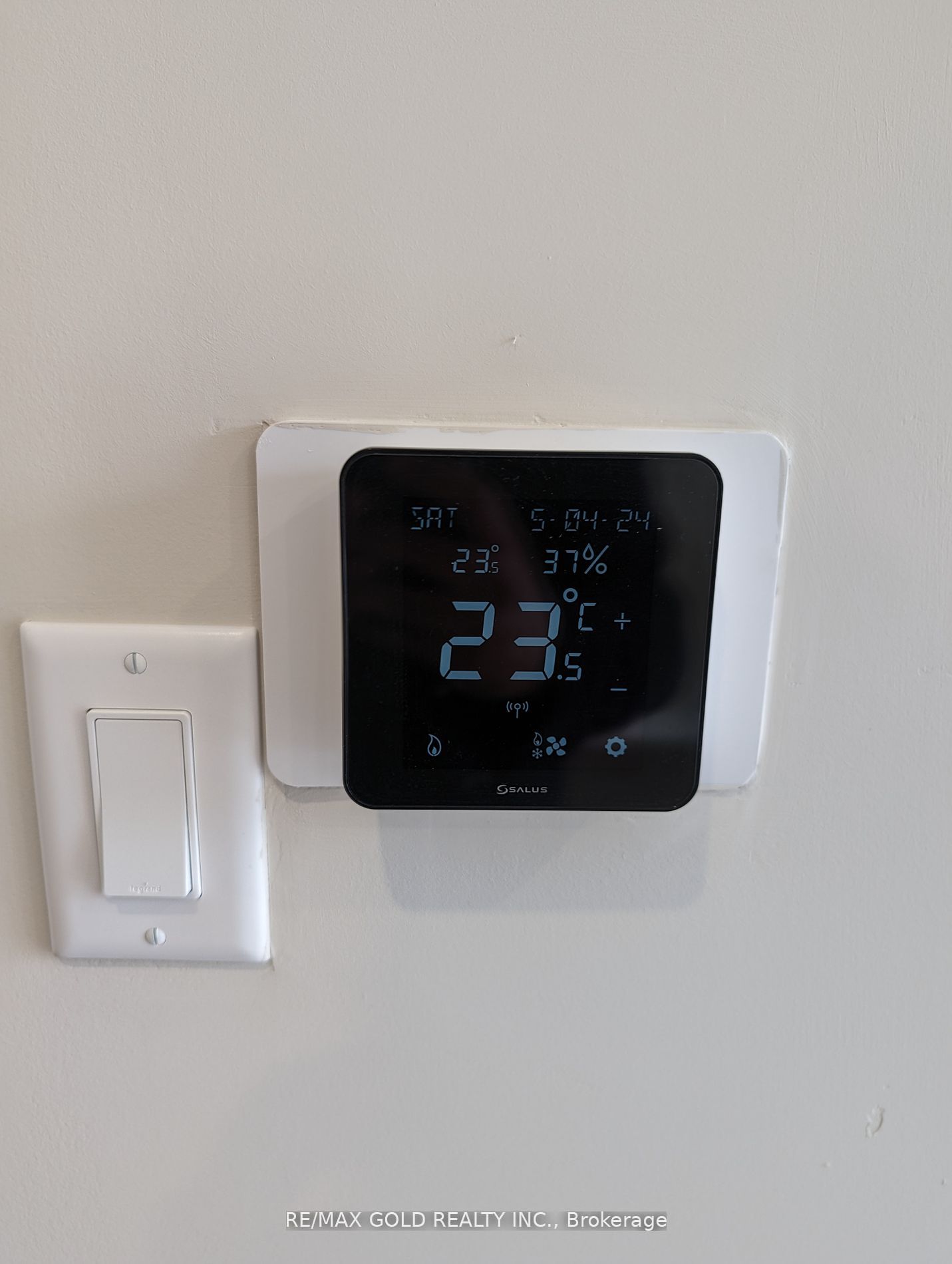 50 Herrick Avenue 105 Property Photo 18