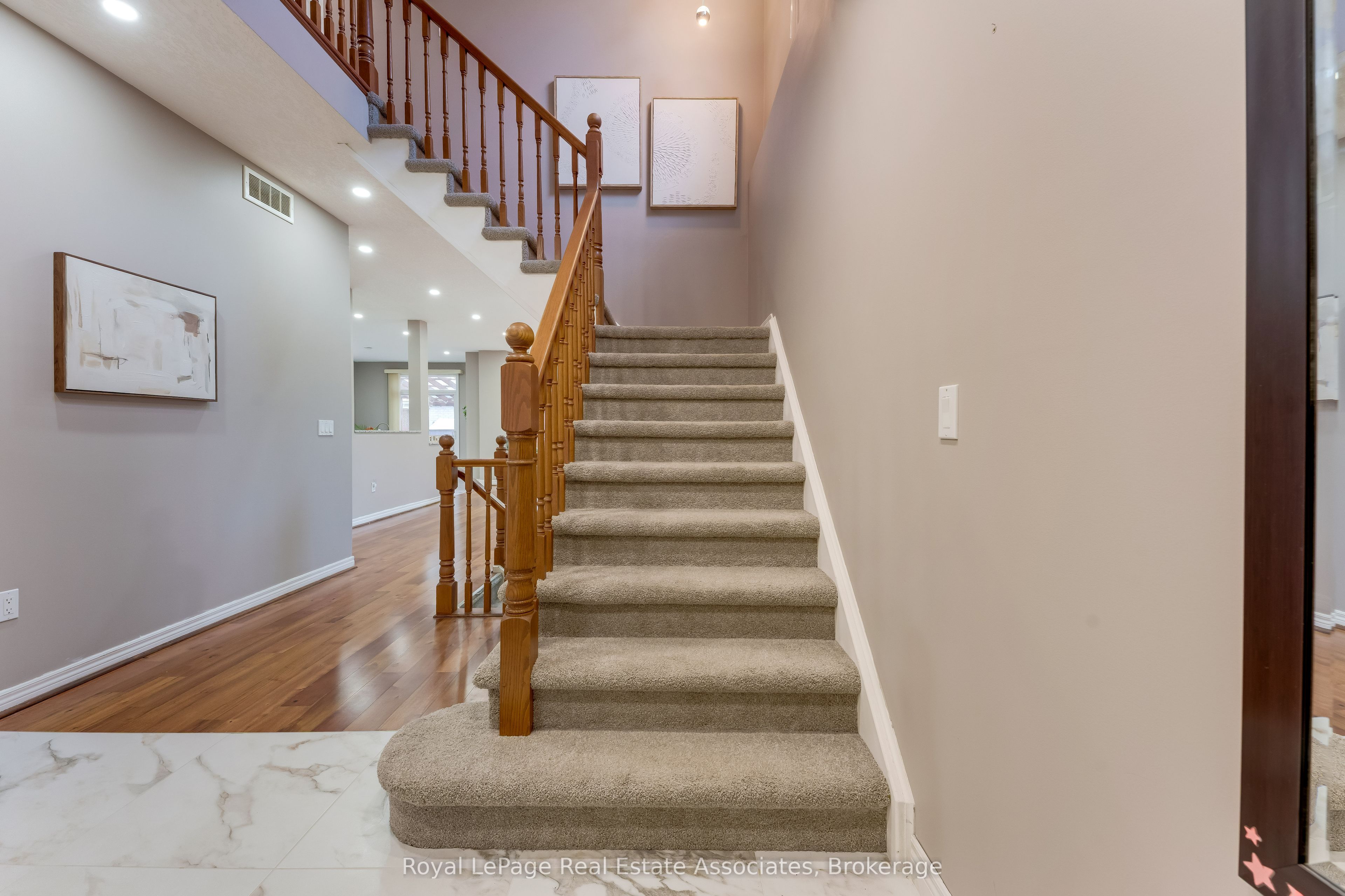 406 Sandy Cove Crescent Property Photo 18