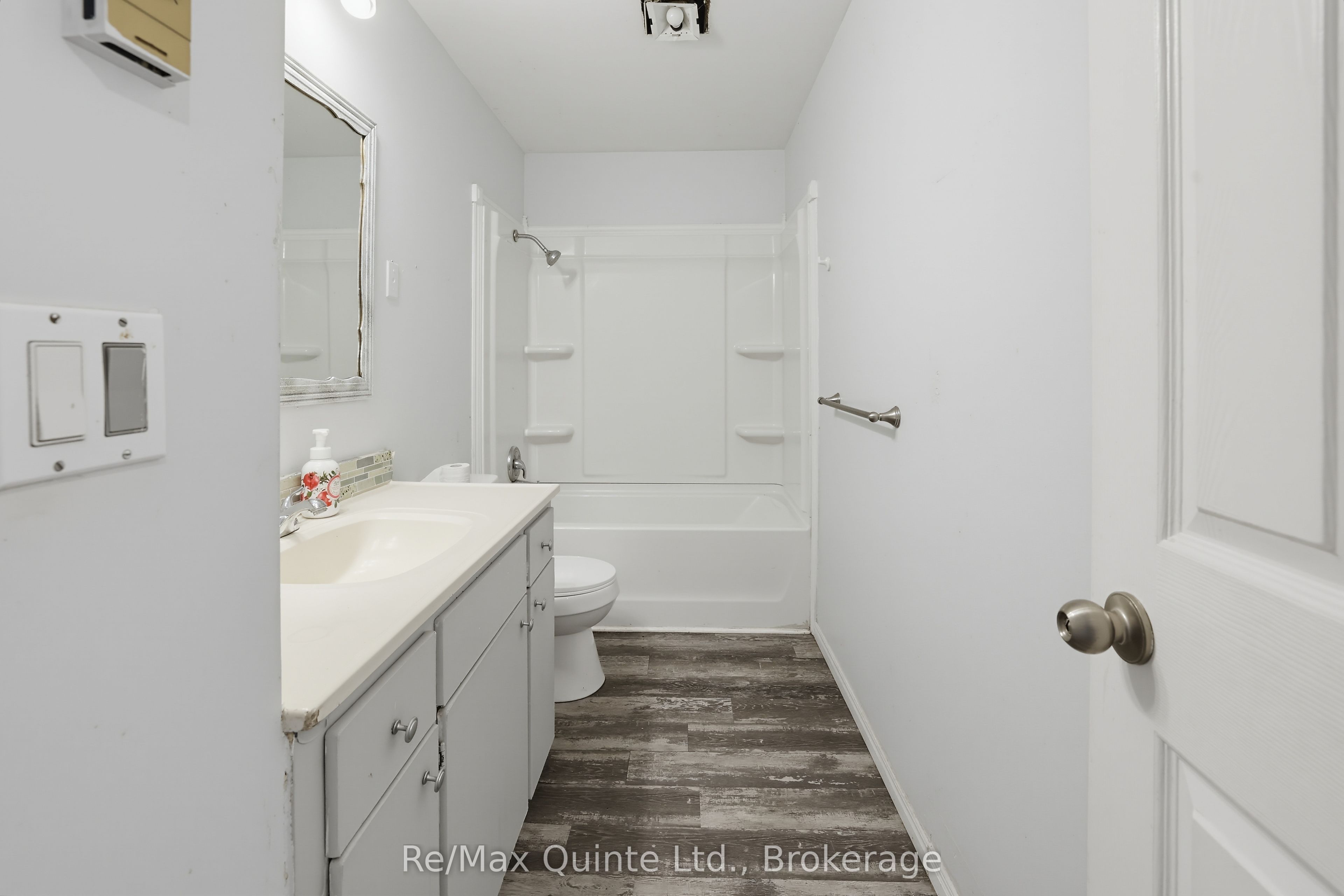 9 Mcfarland Drive Property Photo 13
