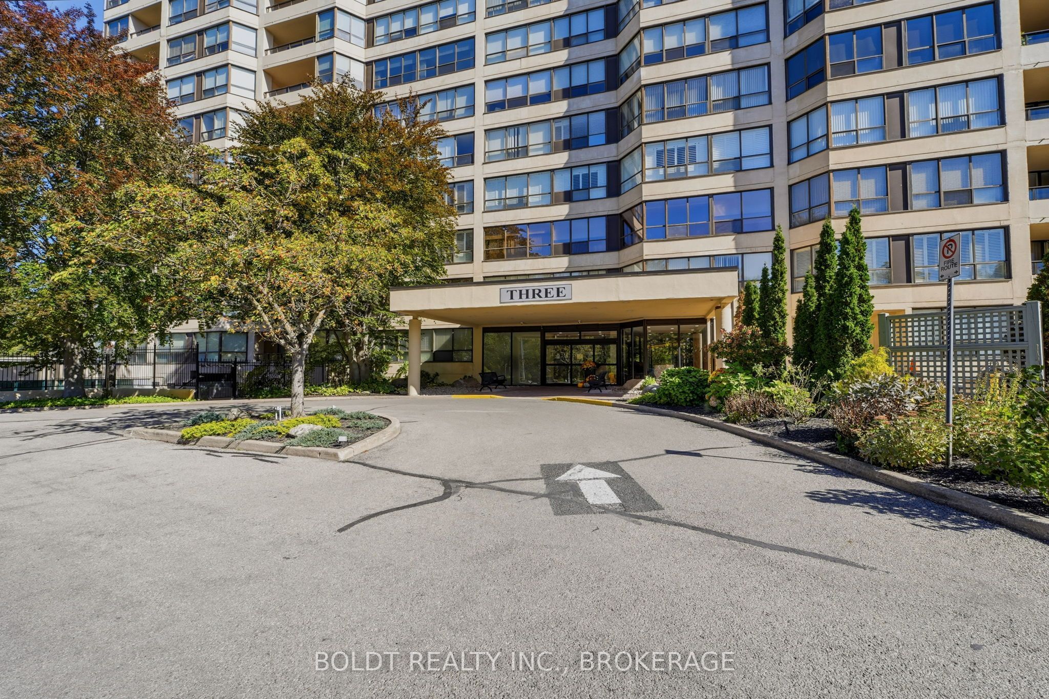 3 Towering Heights Boulevard 505 Property Photo 4