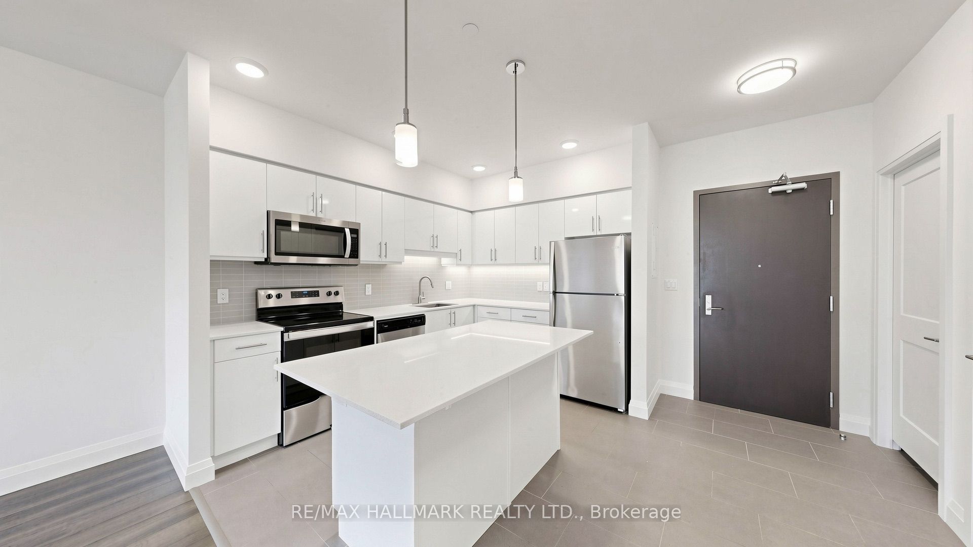 399 Queen Street S 414 Property Photo 17