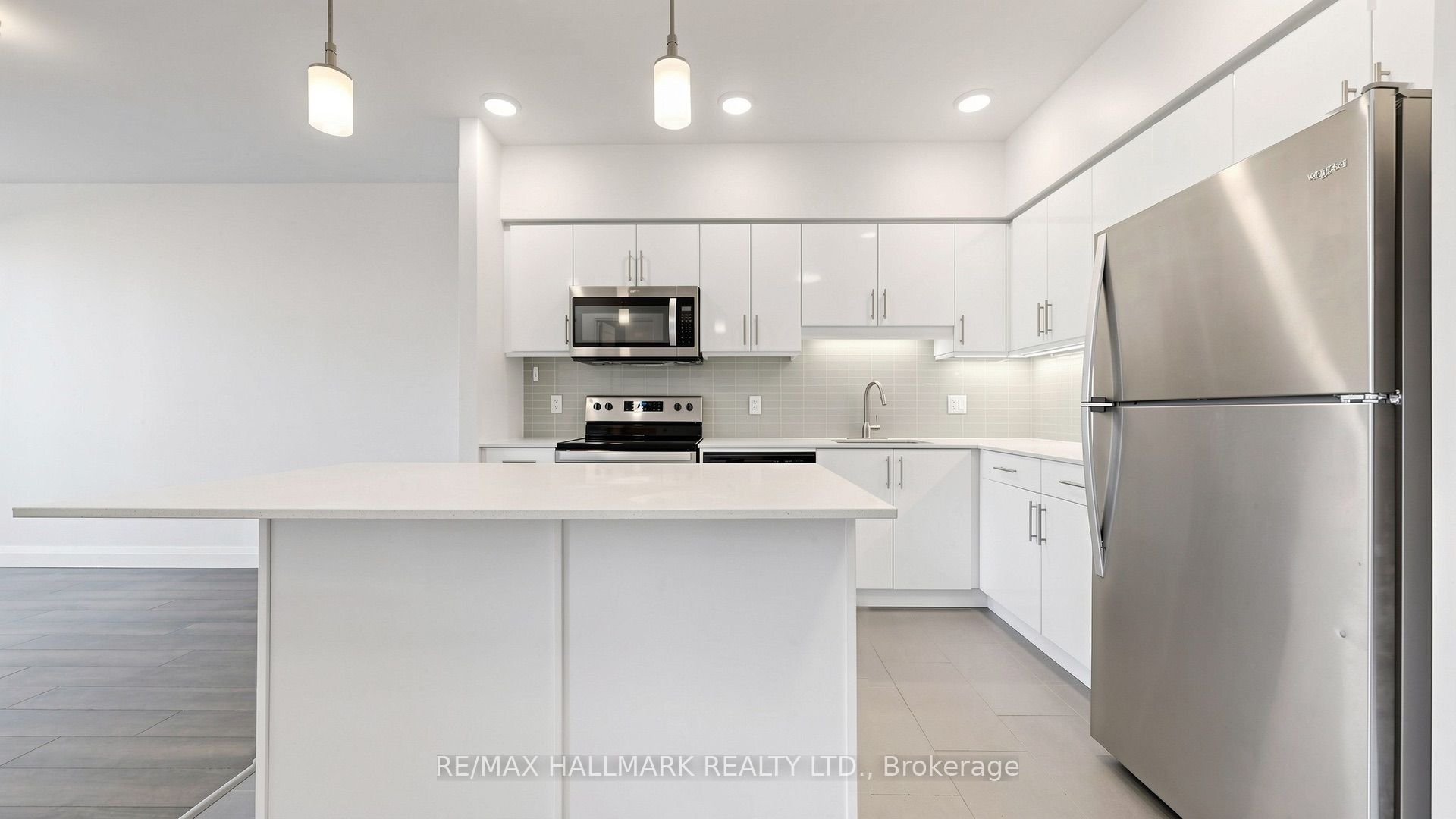 399 Queen Street S 414 Property Photo 25