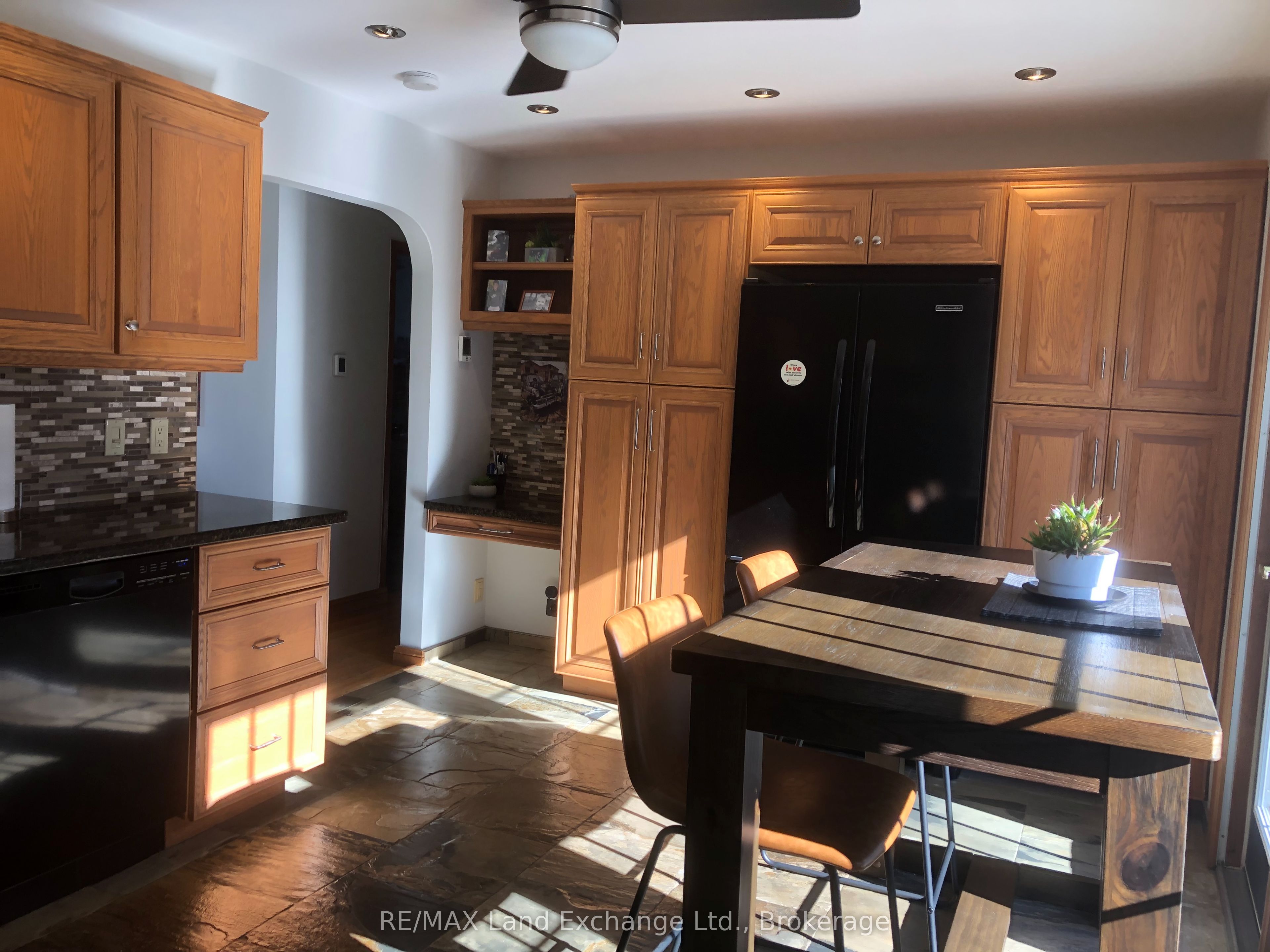1073 8 Concession Property Photo 6
