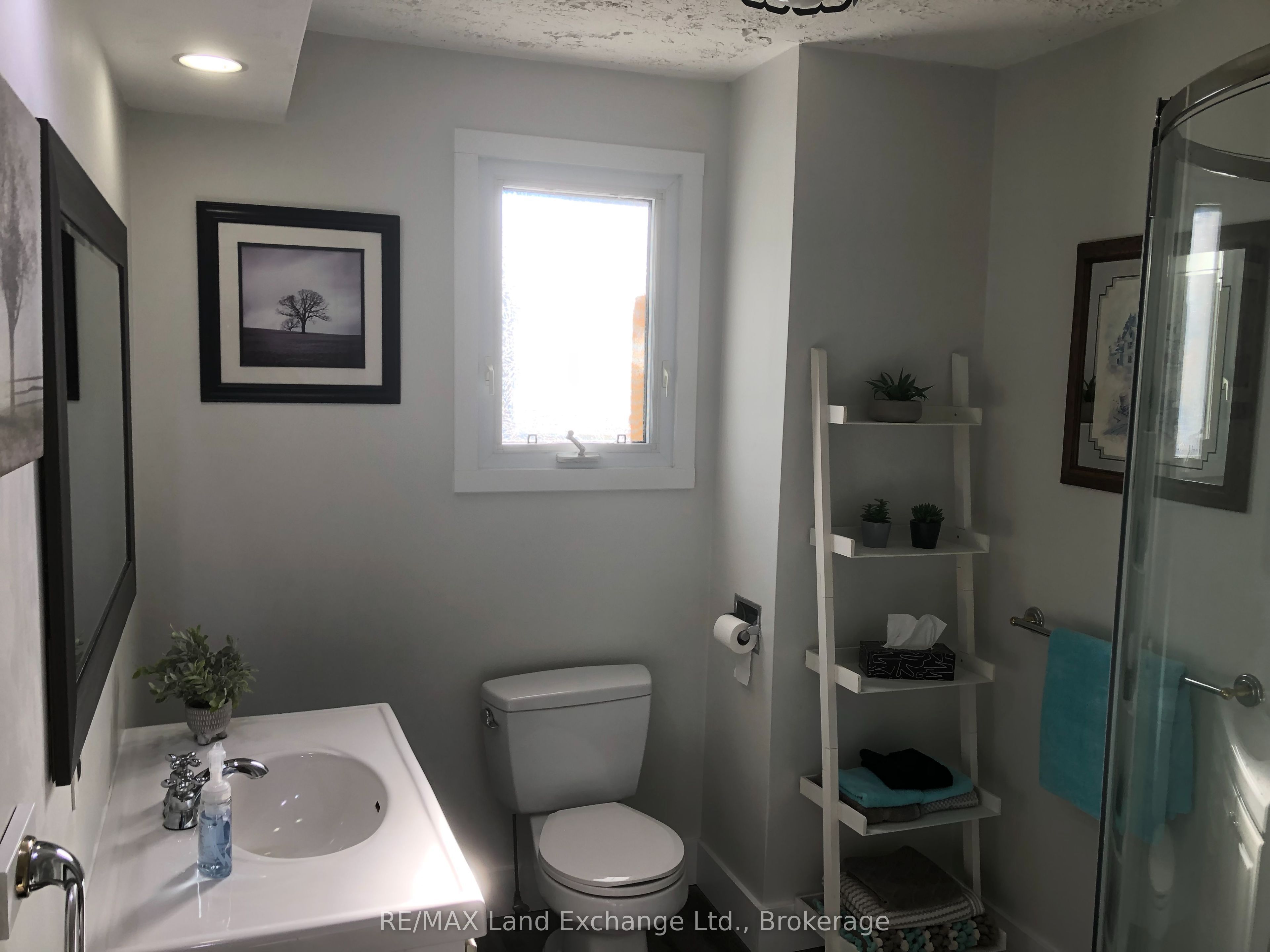 1073 8 Concession Property Photo 25