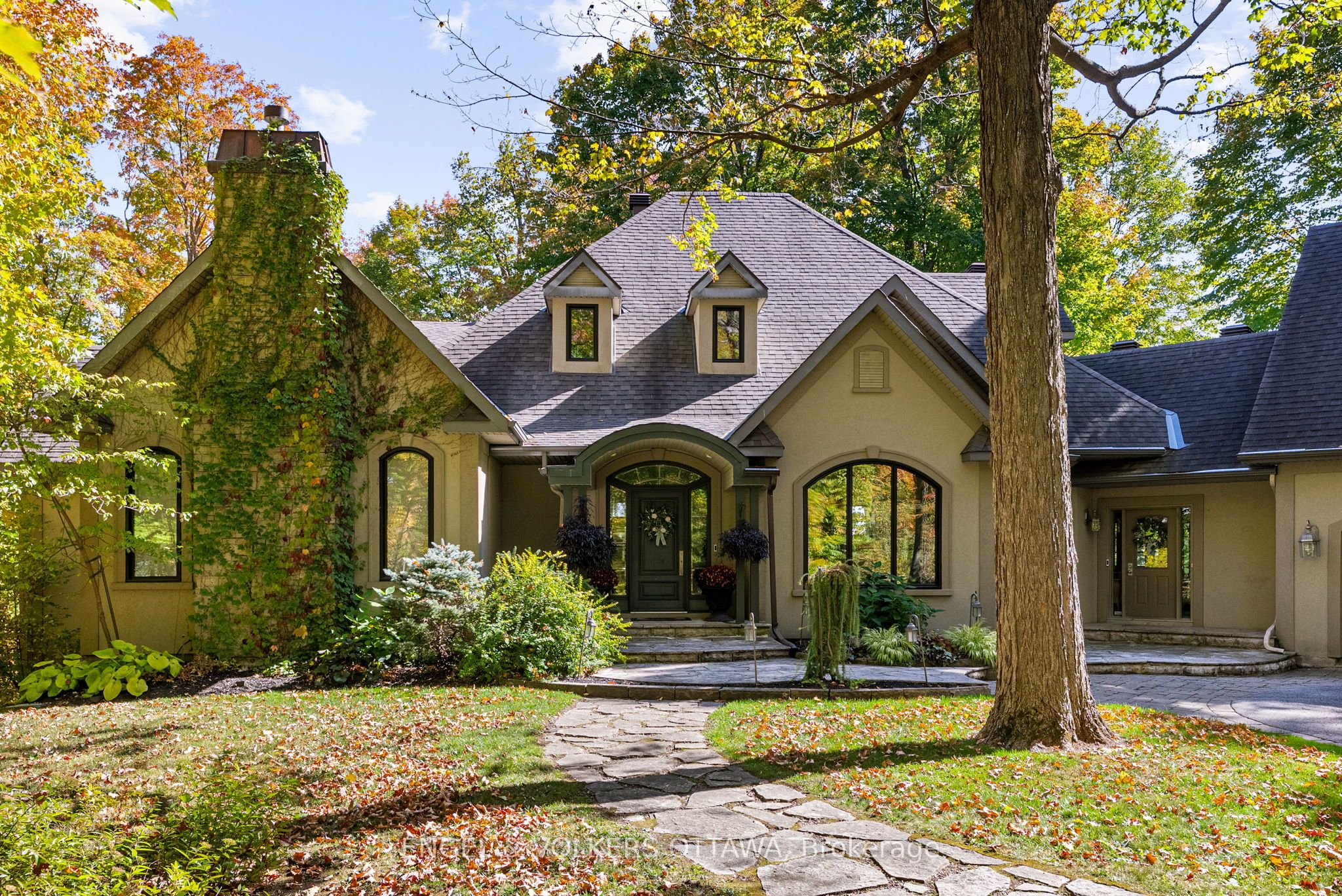 1412 HOUSTON Crescent