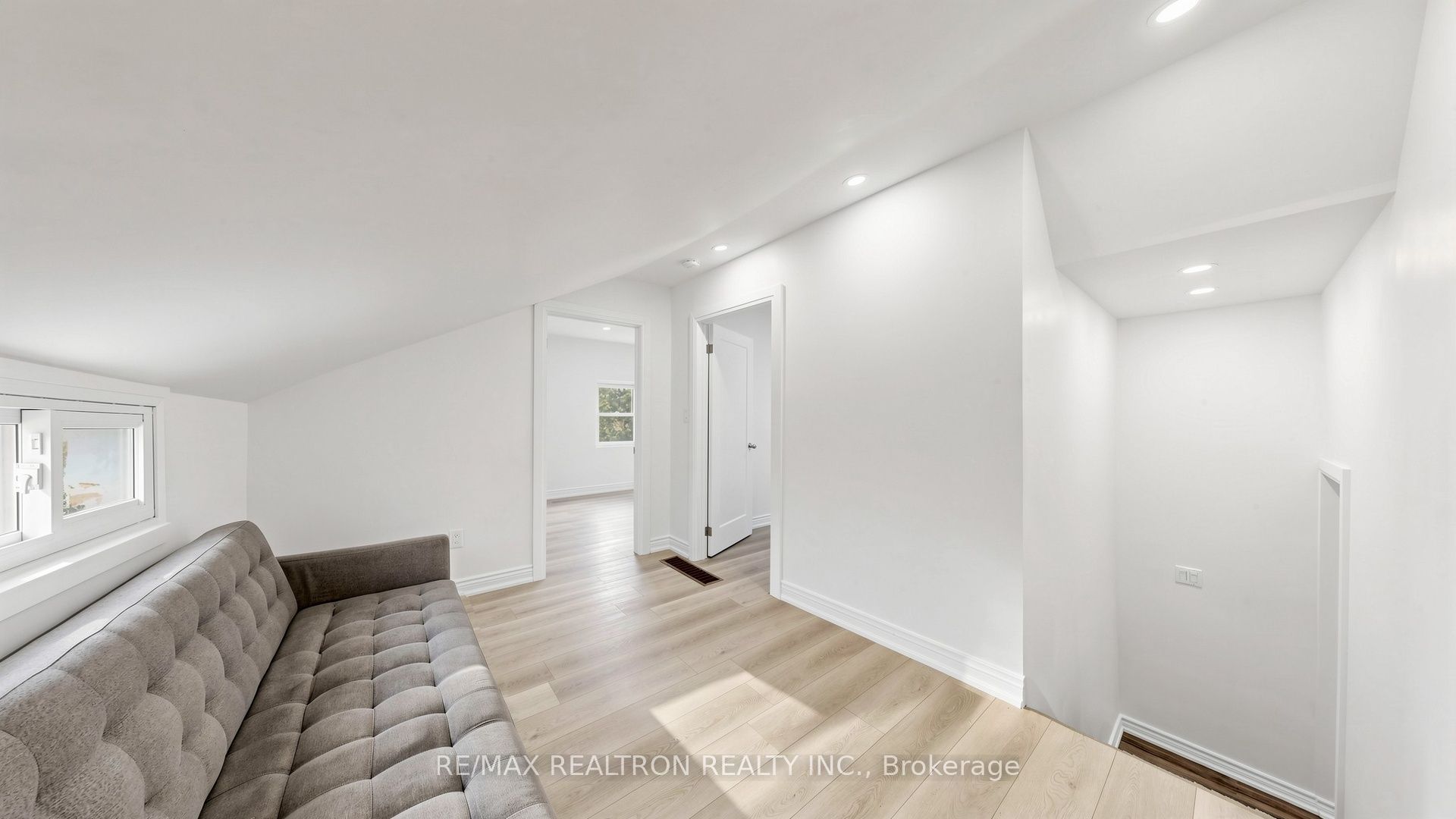 31 Isabella Street Property Photo 14