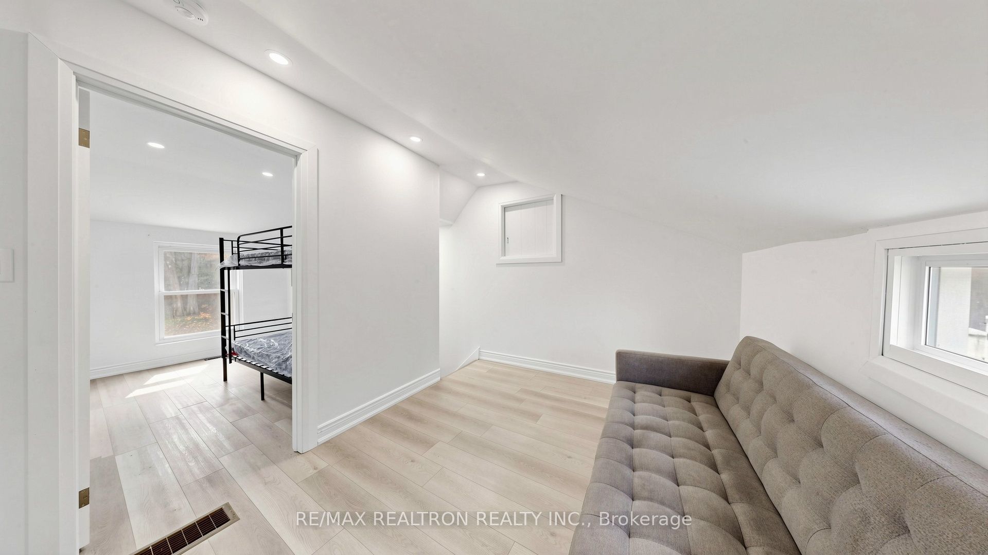 31 Isabella Street Property Photo 15