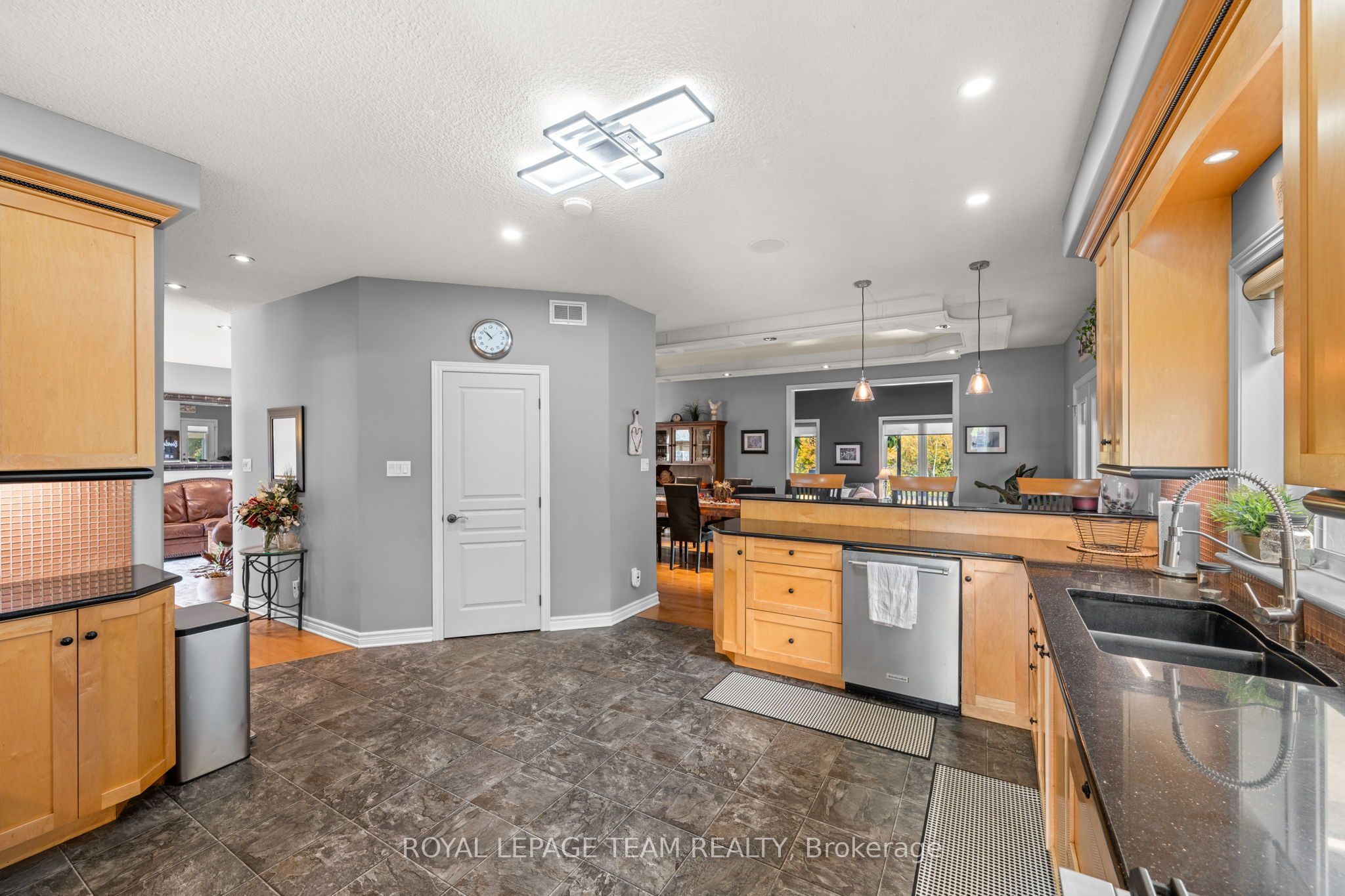 406 Mcintosh Way Property Photo 13