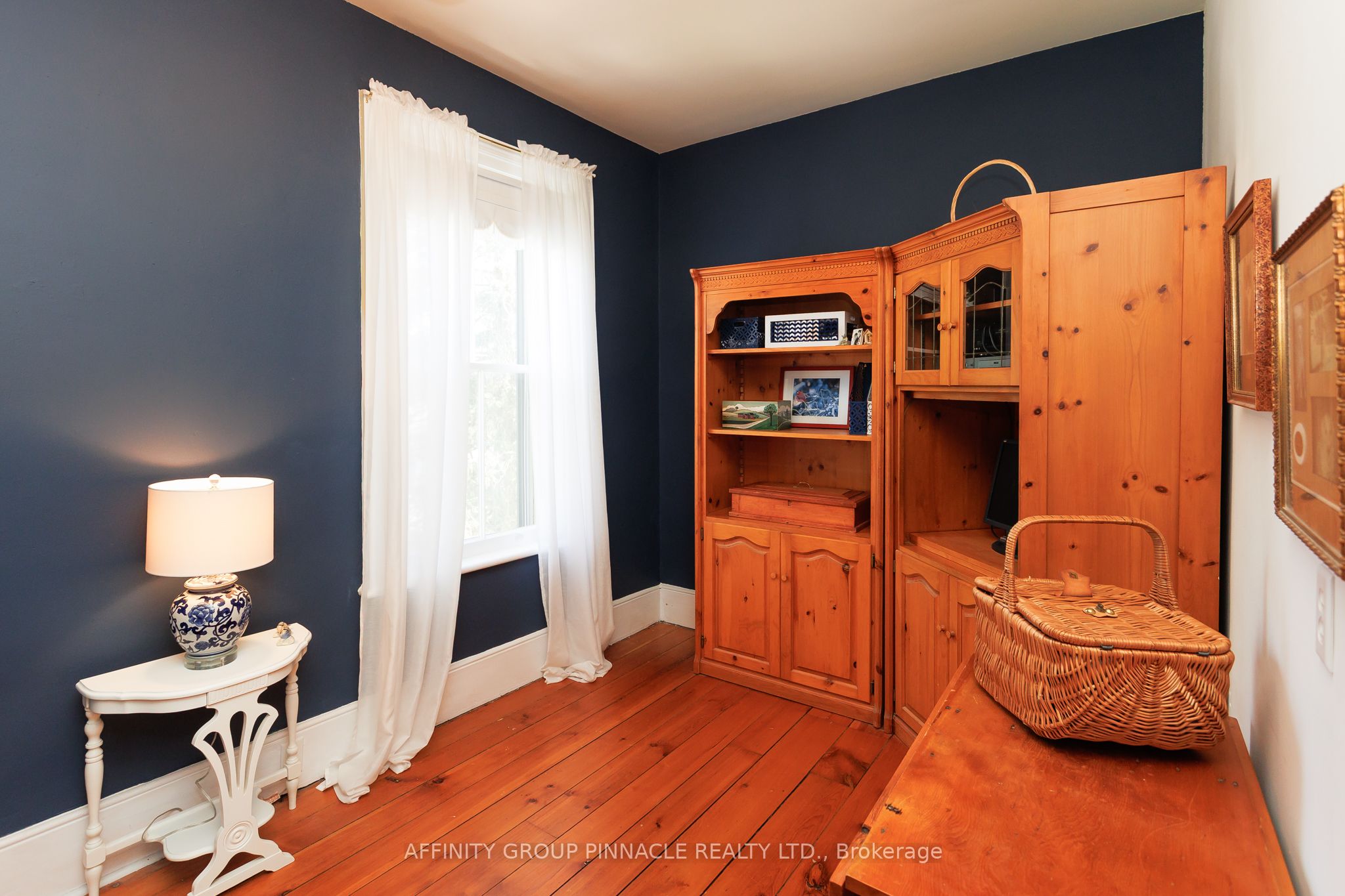 145 King Street Property Photo 39