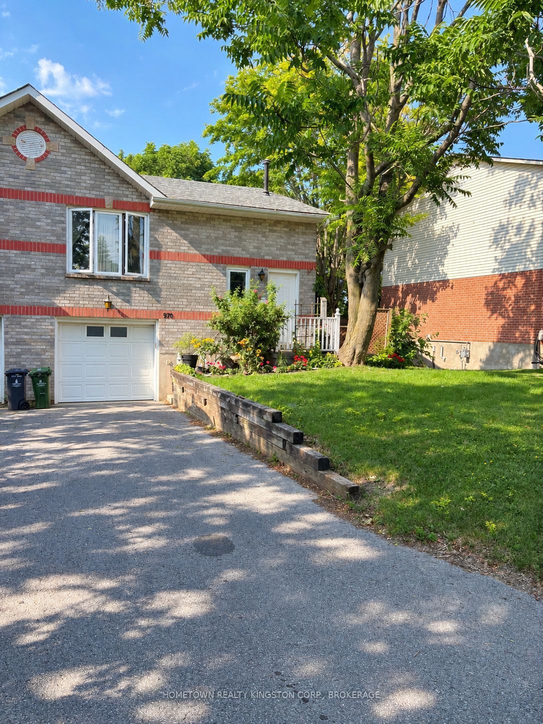 970 Killarney Crescent Property Photo 1