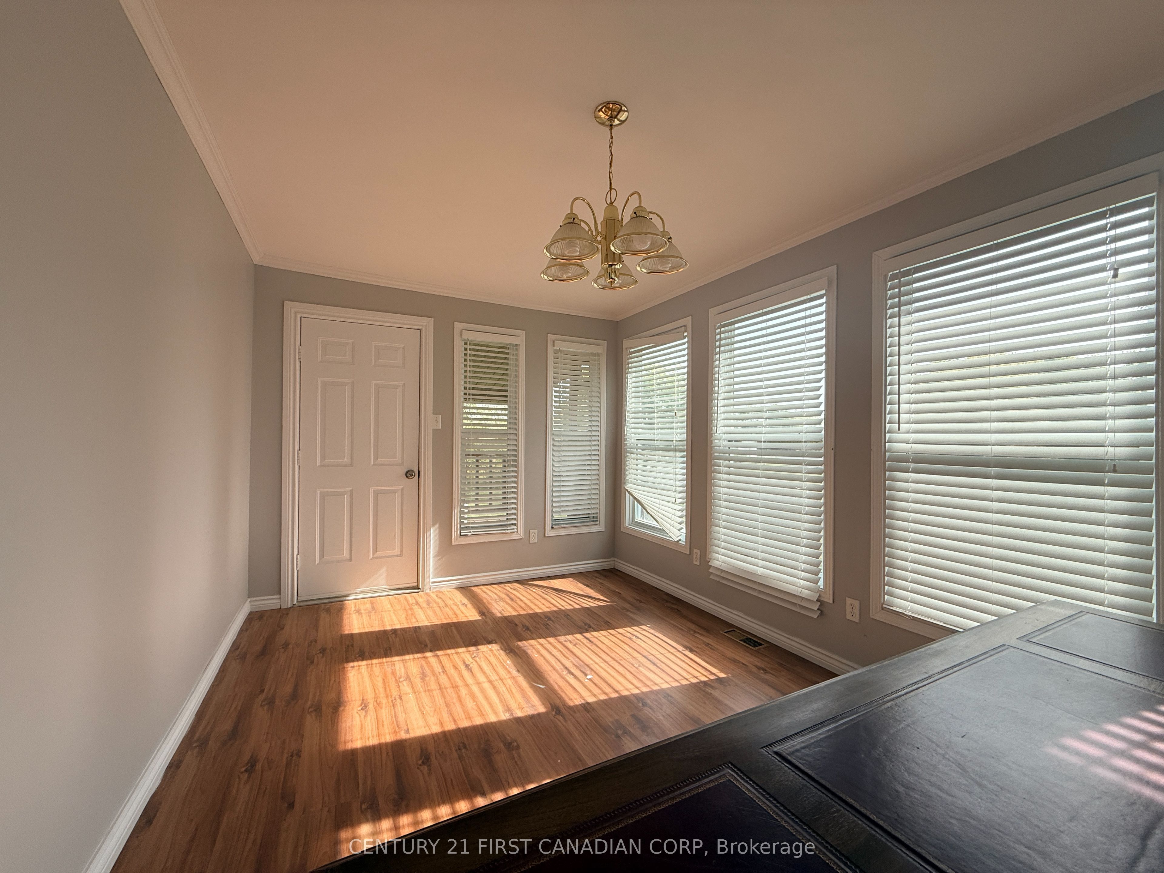 1577 Colborne Street E Property Photo 9