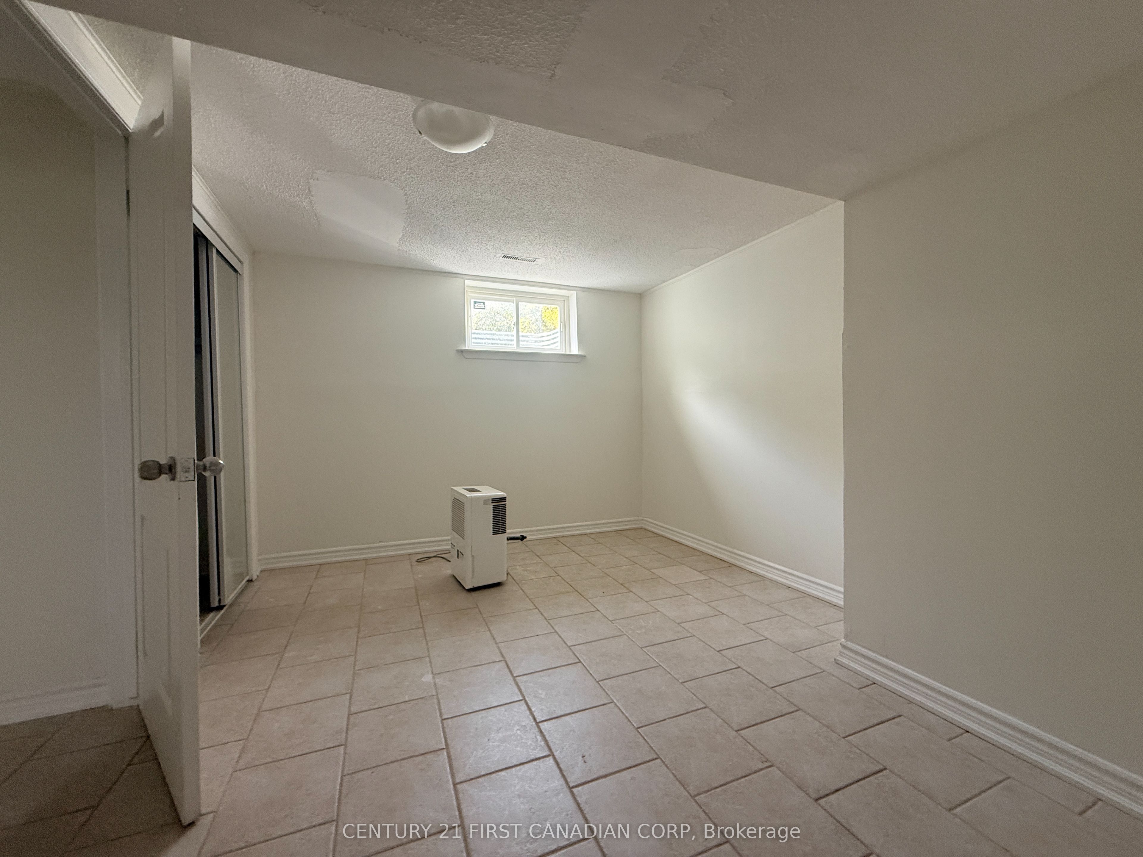 1577 Colborne Street E Property Photo 15
