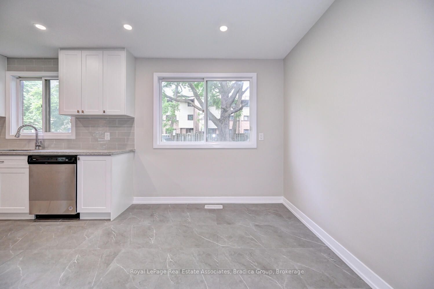 110 Conway Drive Property Photo 6