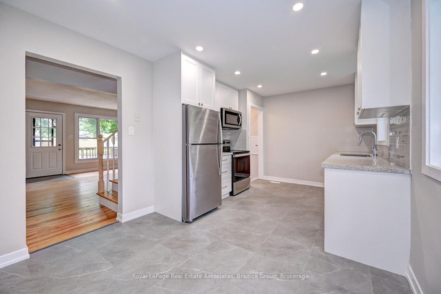 110 Conway Drive Property Photo 8