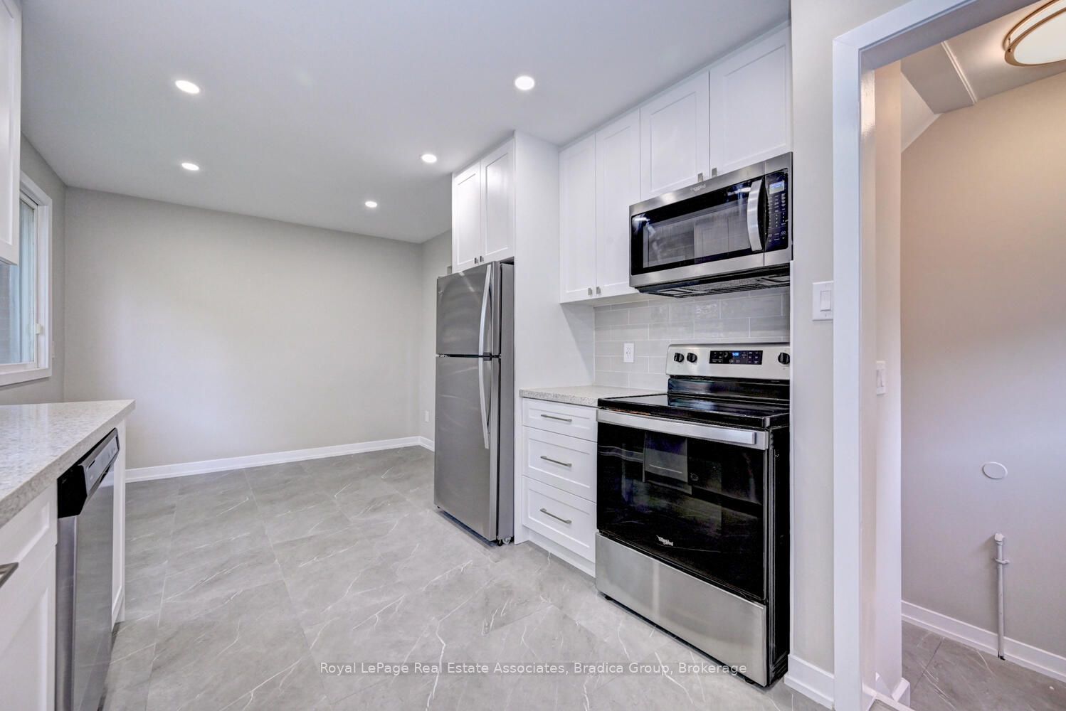 110 Conway Drive Property Photo 10