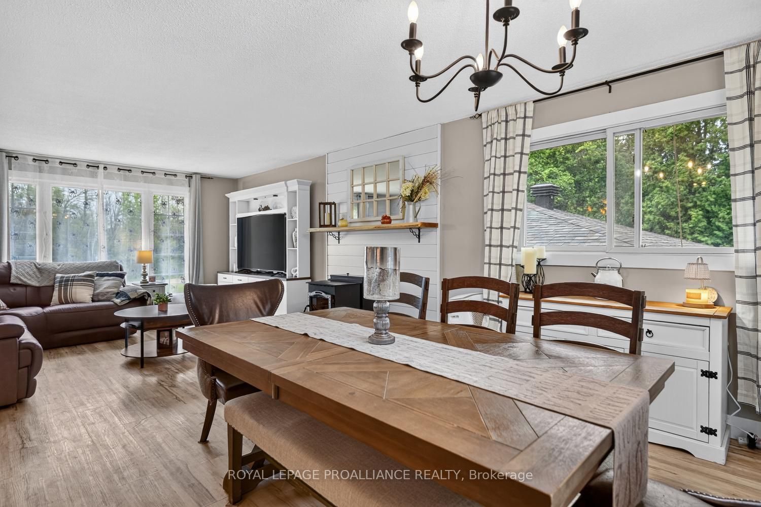 2950 Merwin Lane Property Photo 10
