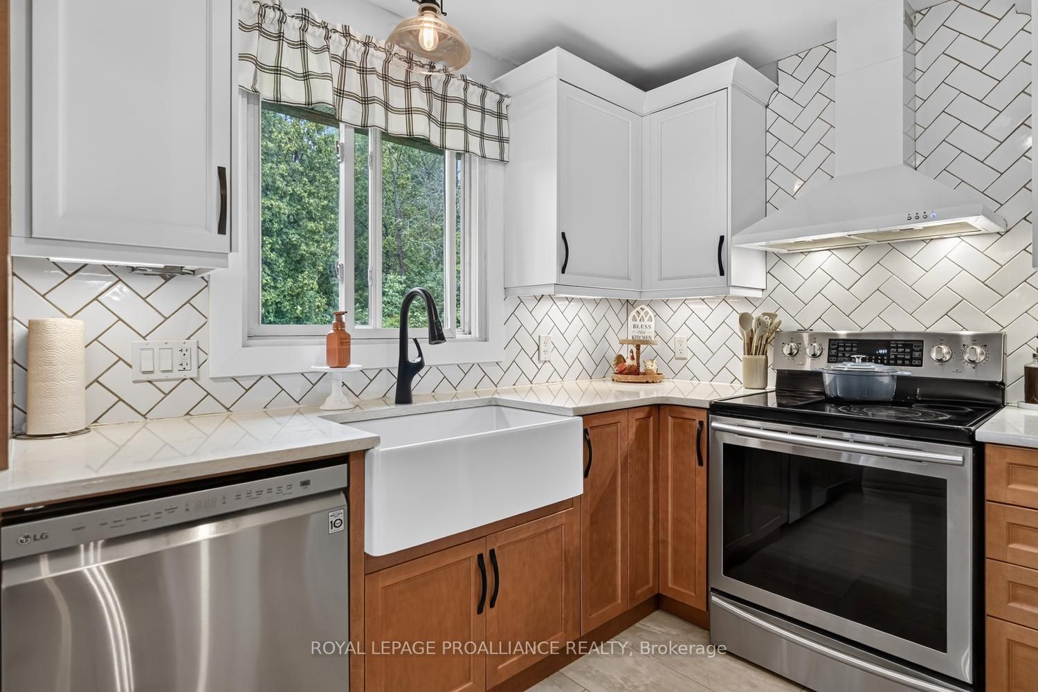 2950 Merwin Lane Property Photo 15