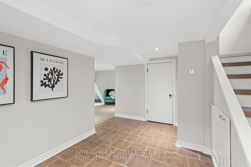80 St Claire Avenue Property Photo 15