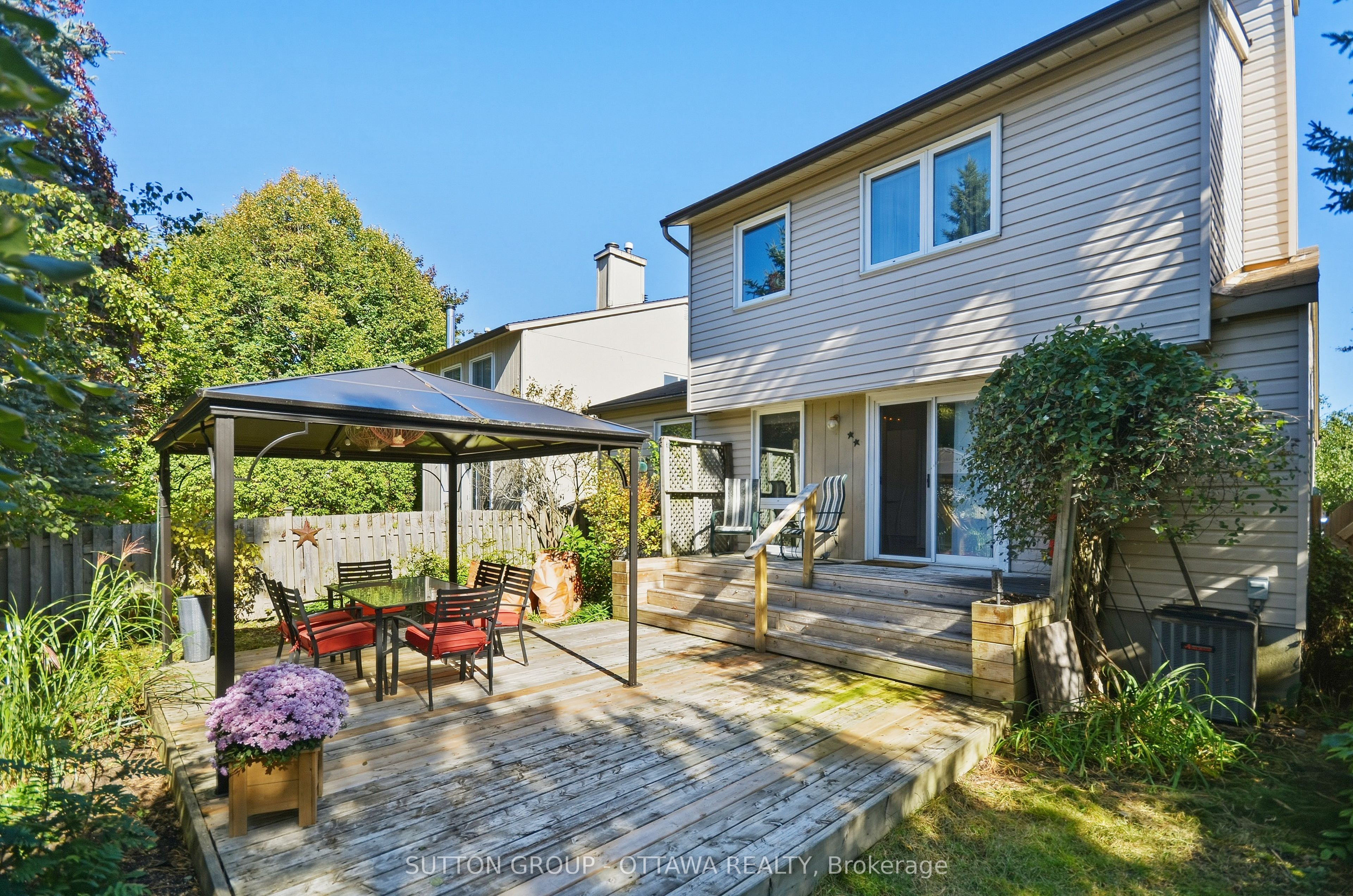 1616 St. Georges Street Property Photo 2