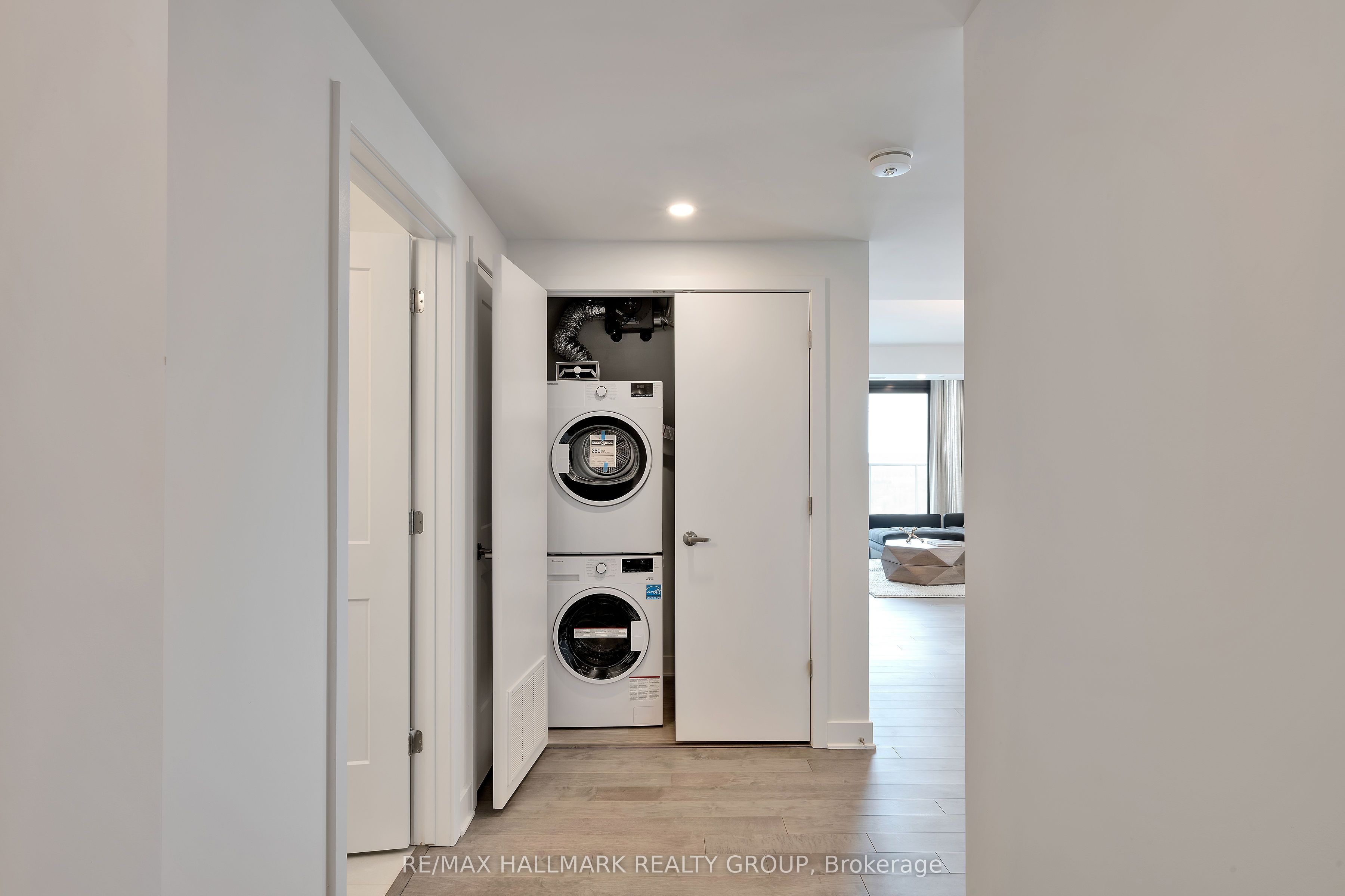 180 George Street 1407 Property Photo 4