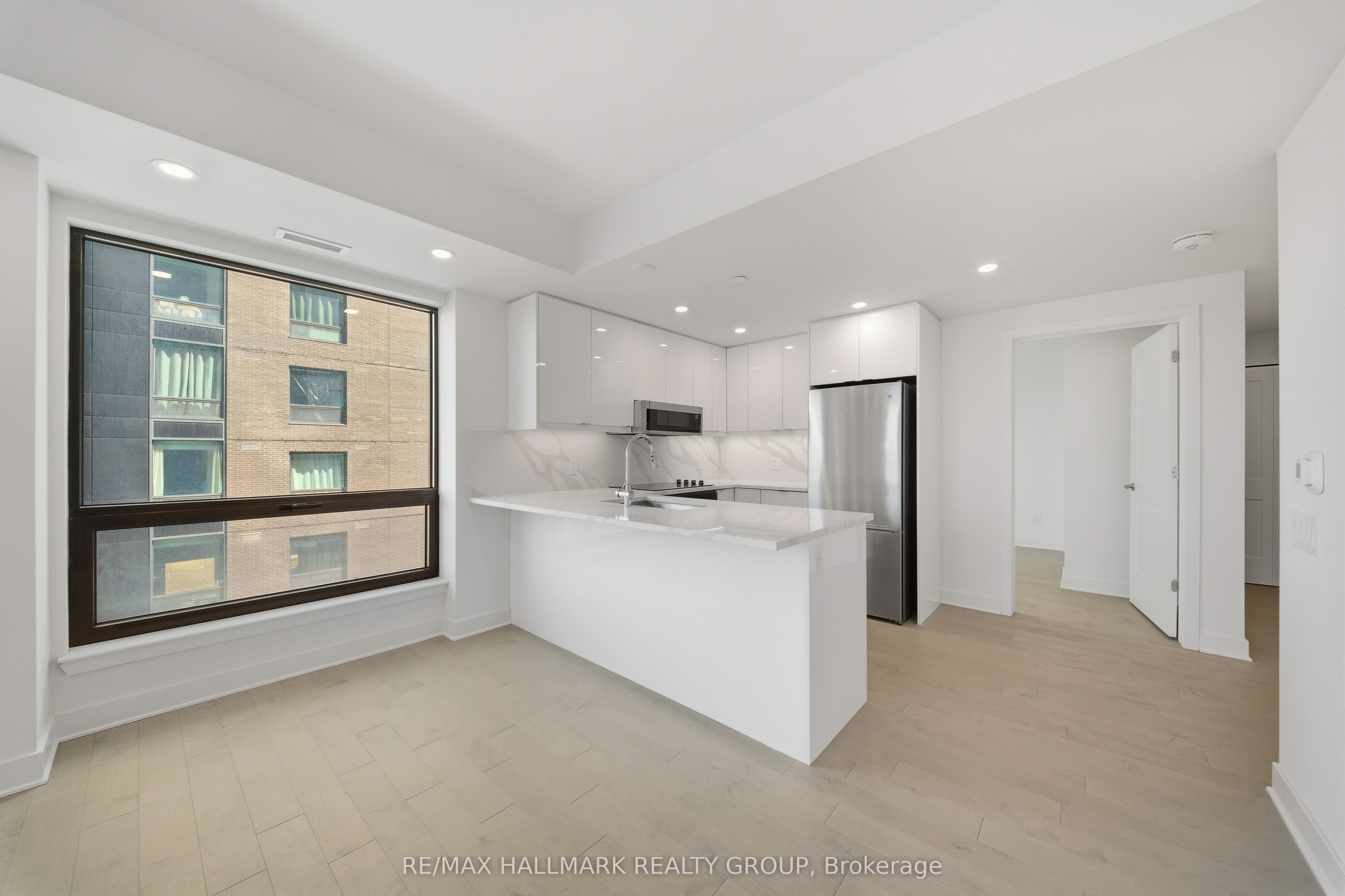 180 George Street 1407 Property Photo 34