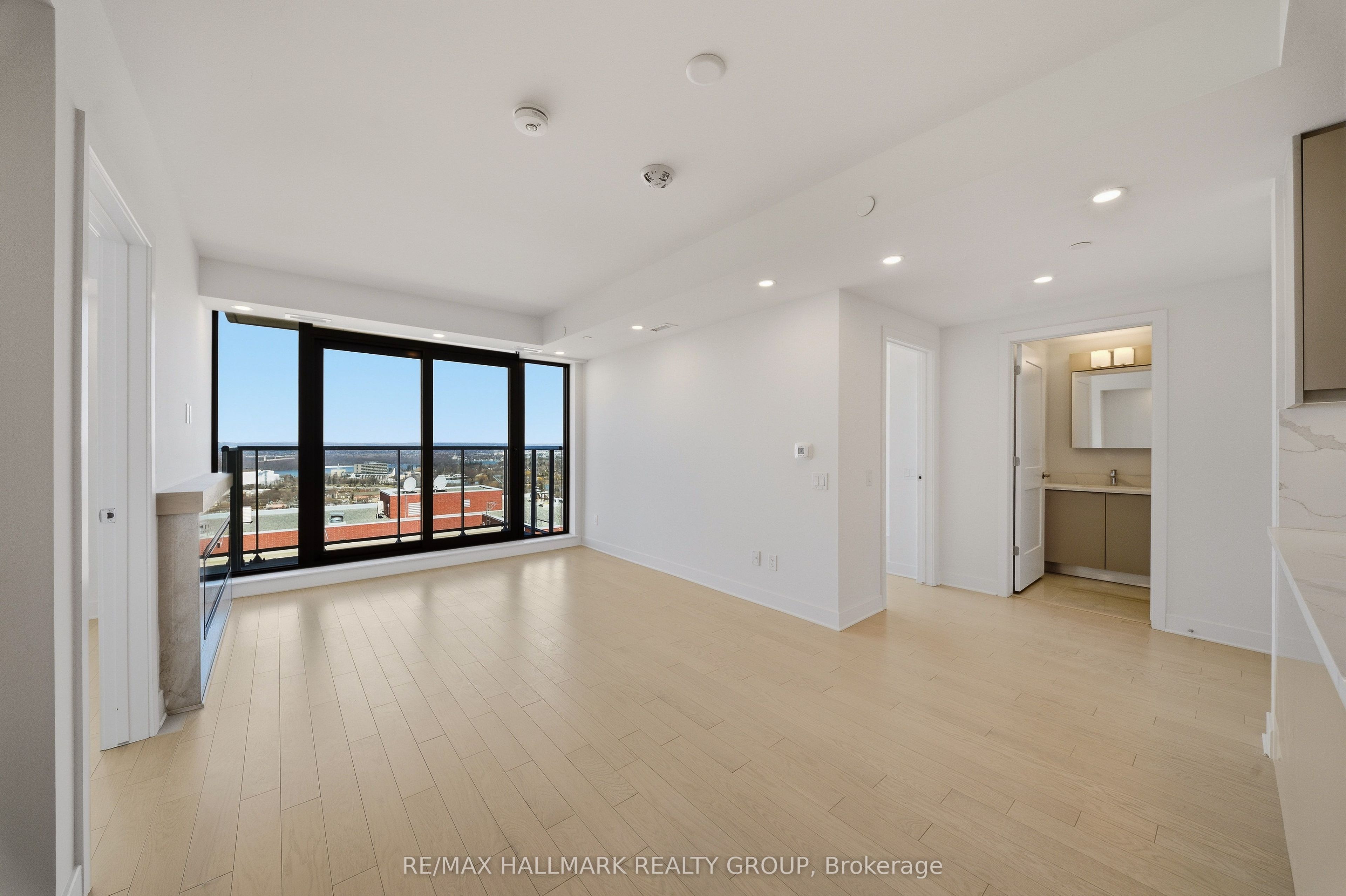 180 George Street 2603 Property Photo 2