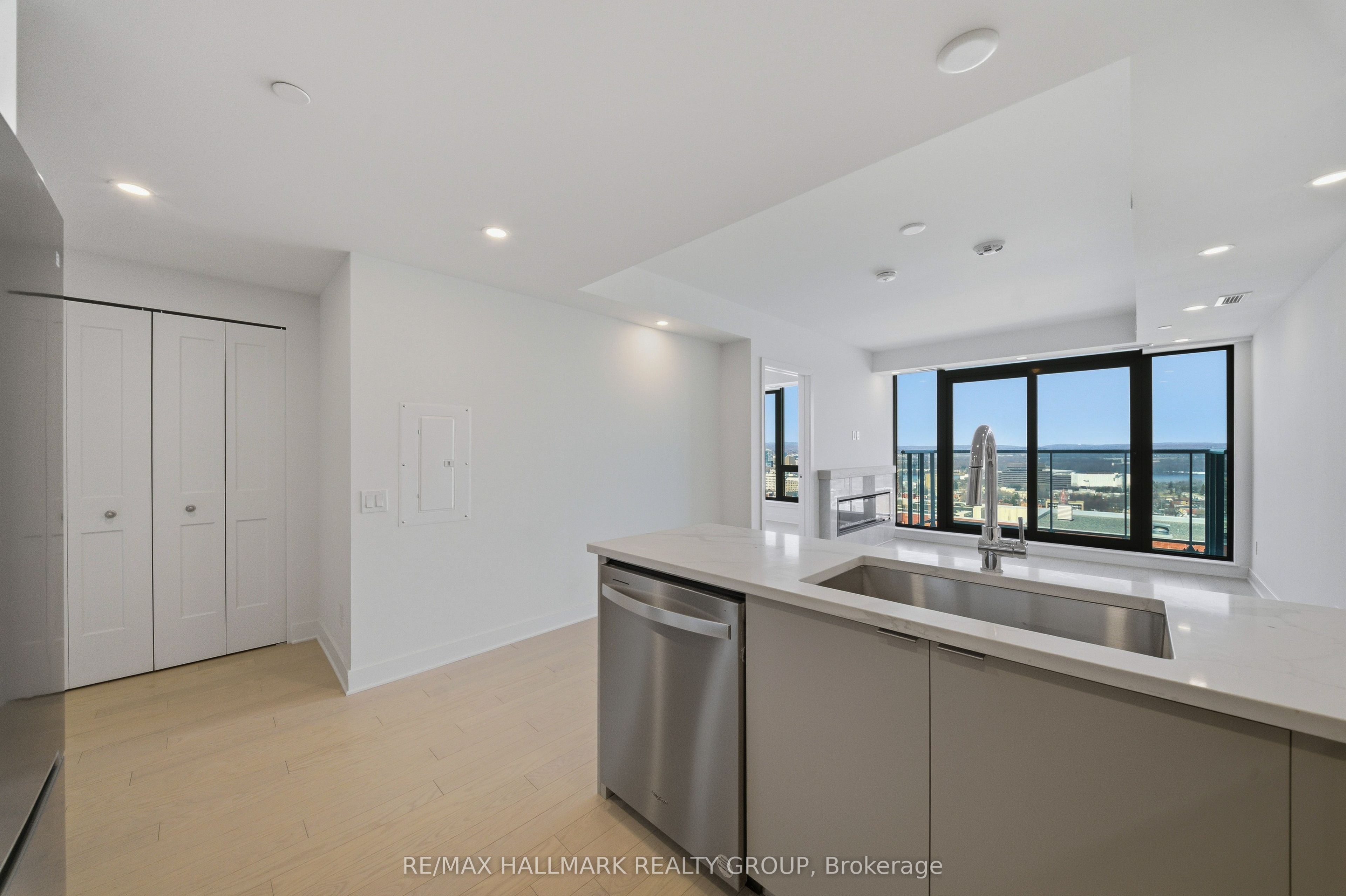 180 George Street 2603 Property Photo 9
