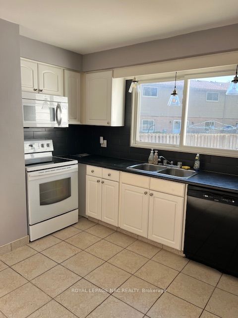 4227 Briarwood Avenue Property Photo 5