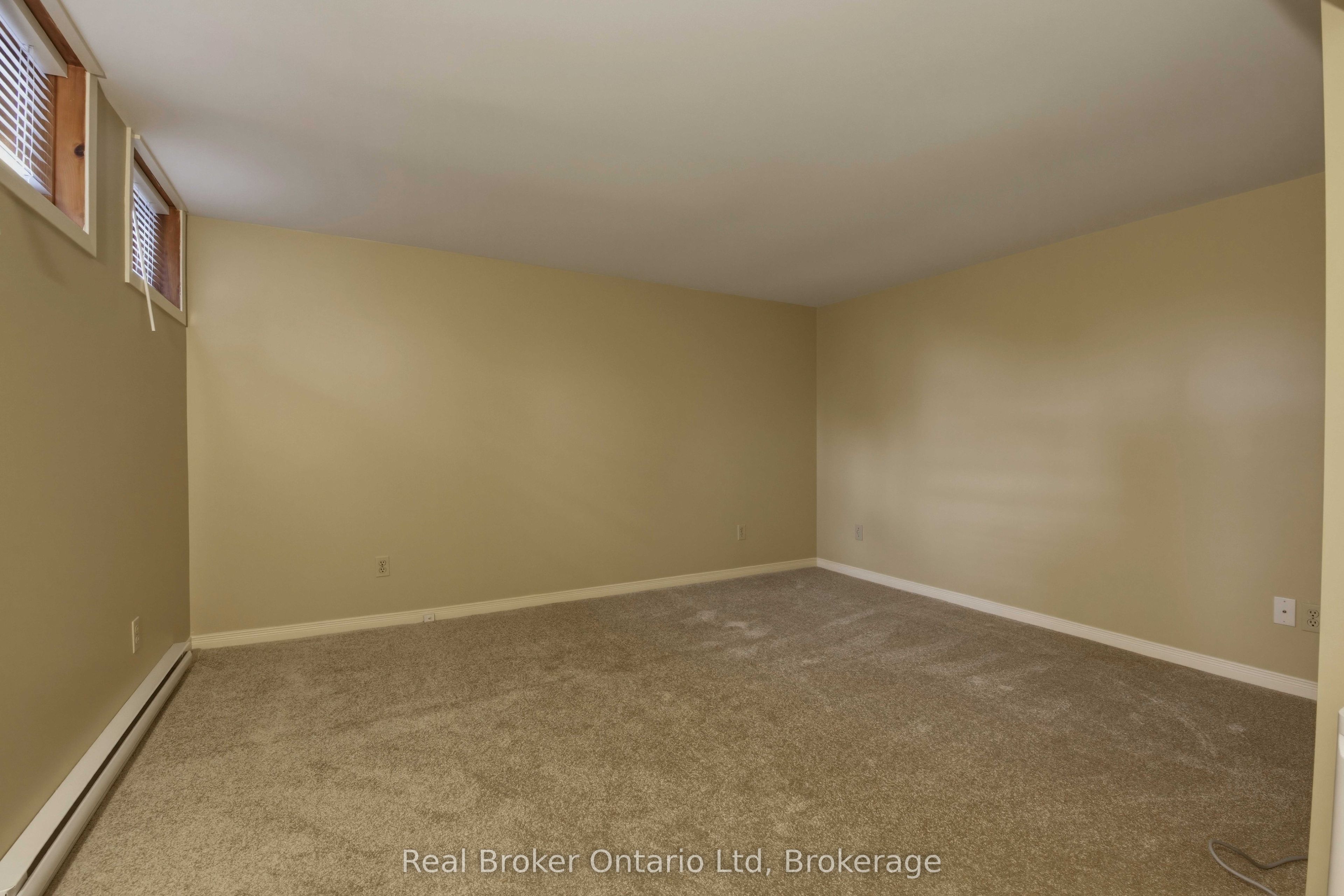 940 5th Avenue E Property Photo 11