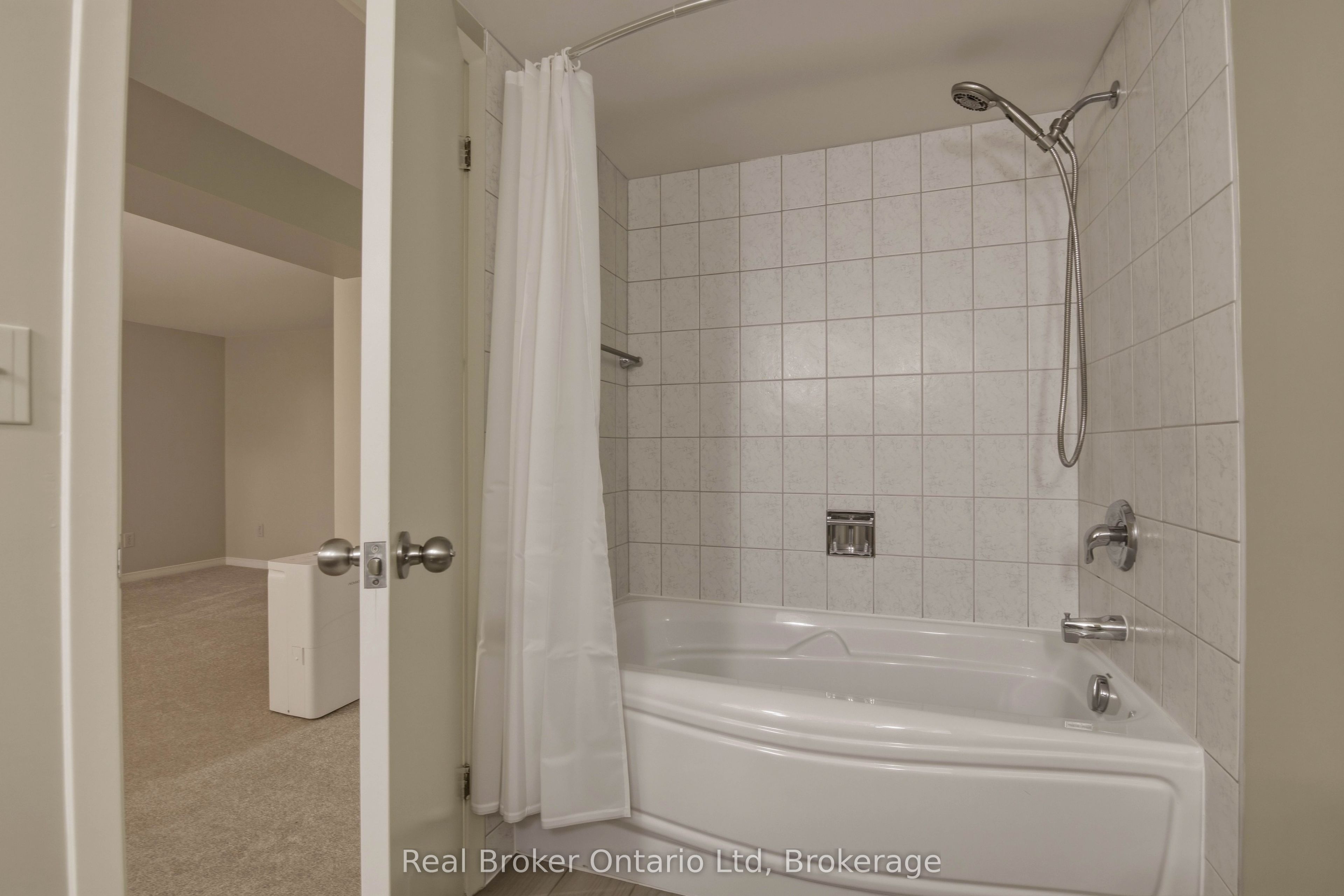 940 5th Avenue E Property Photo 14