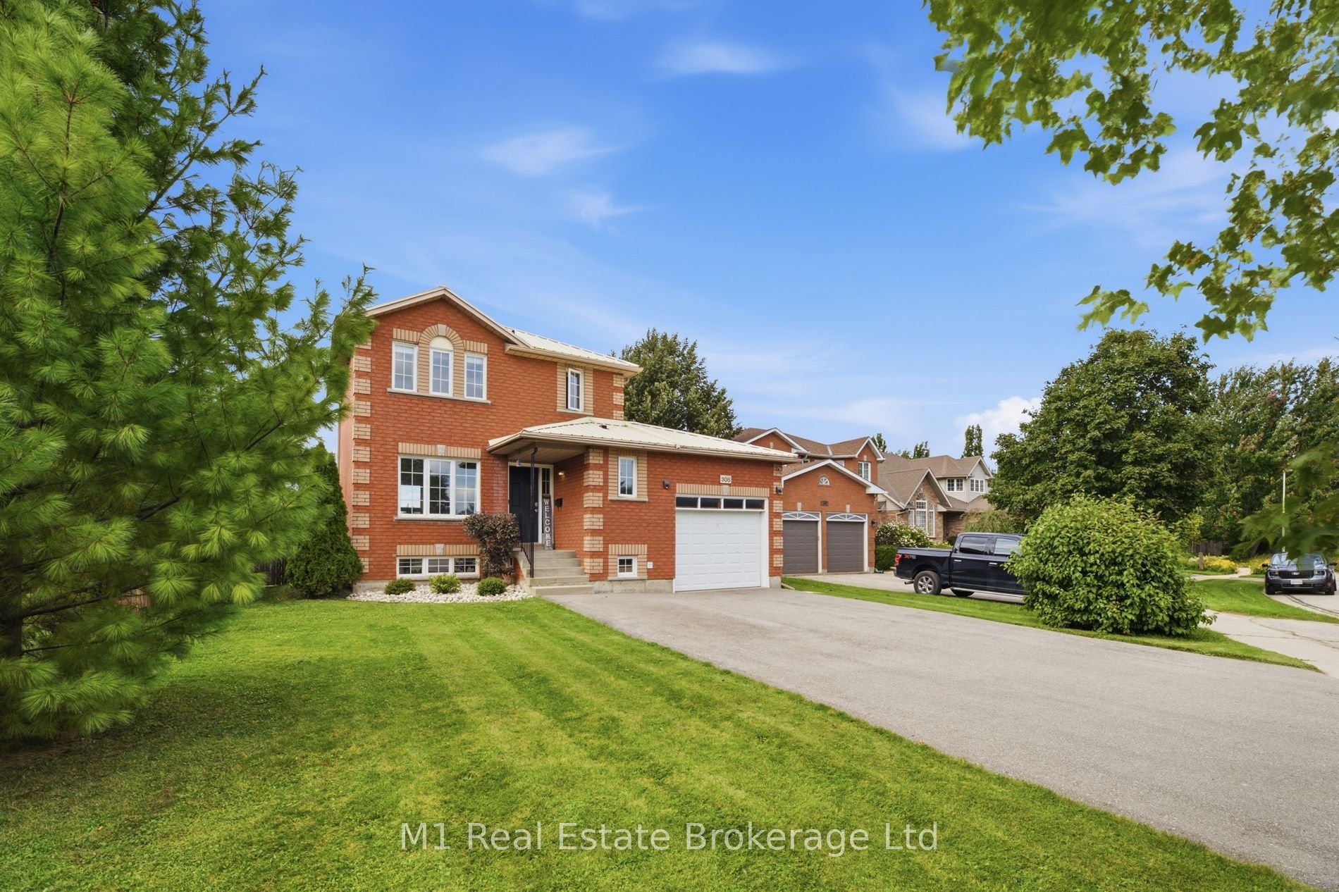 308 Daniel Crescent Property Photo 3