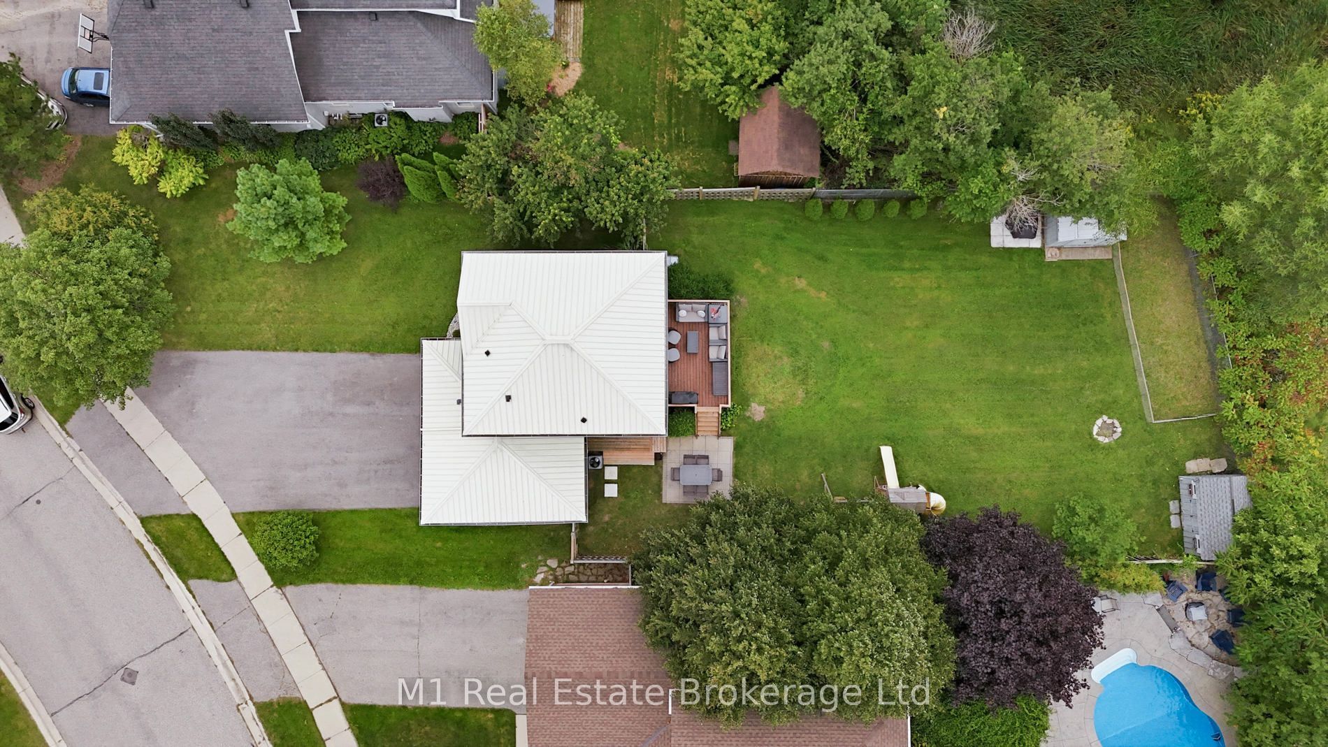 308 Daniel Crescent Property Photo 44