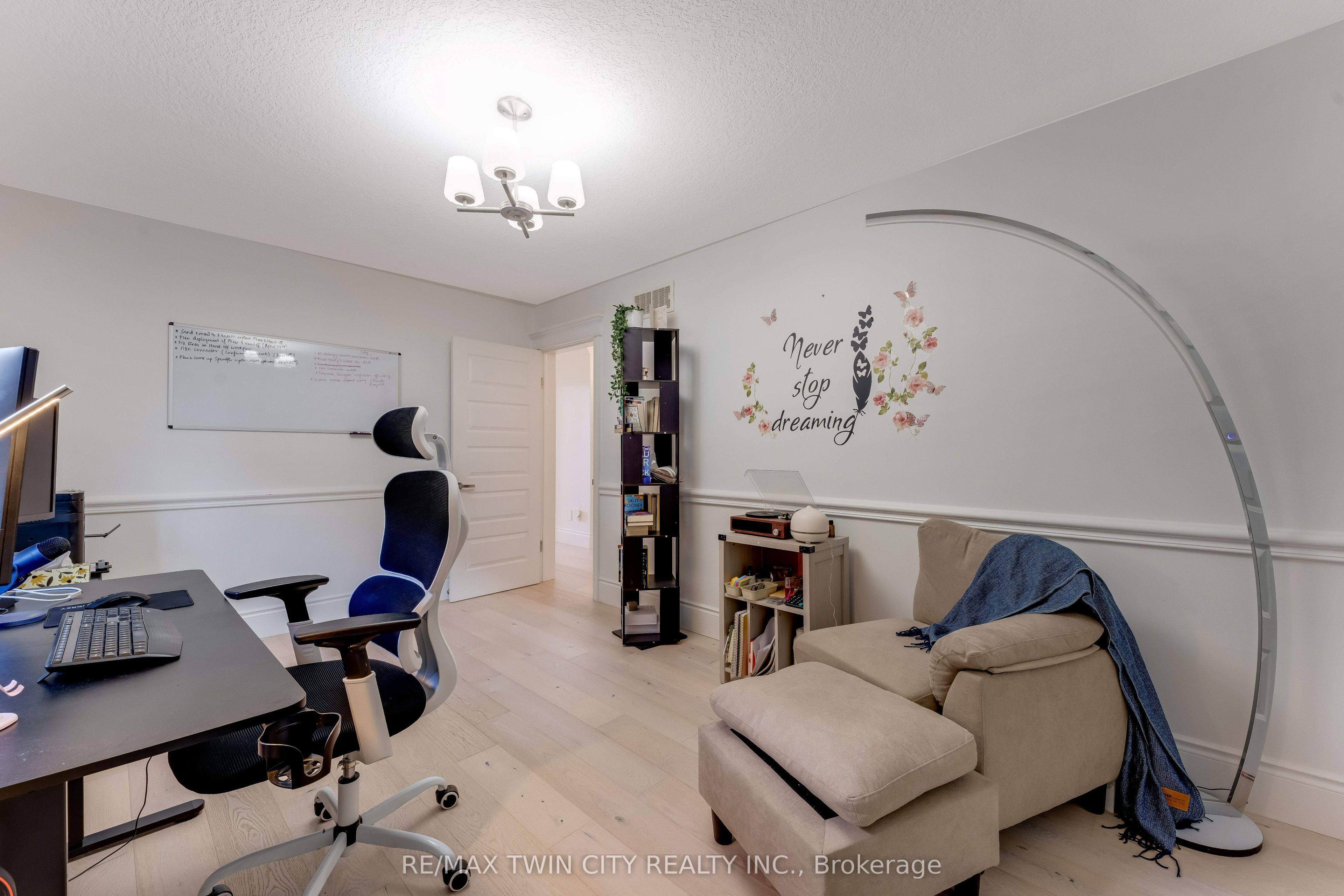444 Thomas Slee Drive Property Photo 28