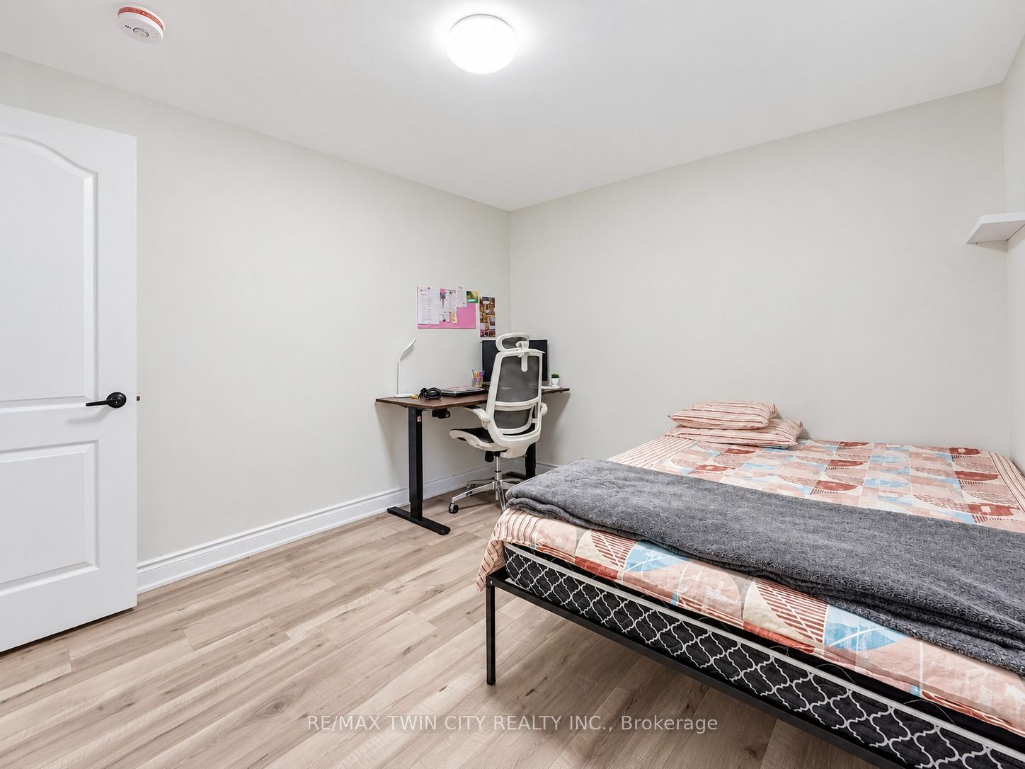 444 Thomas Slee Drive Property Photo 37