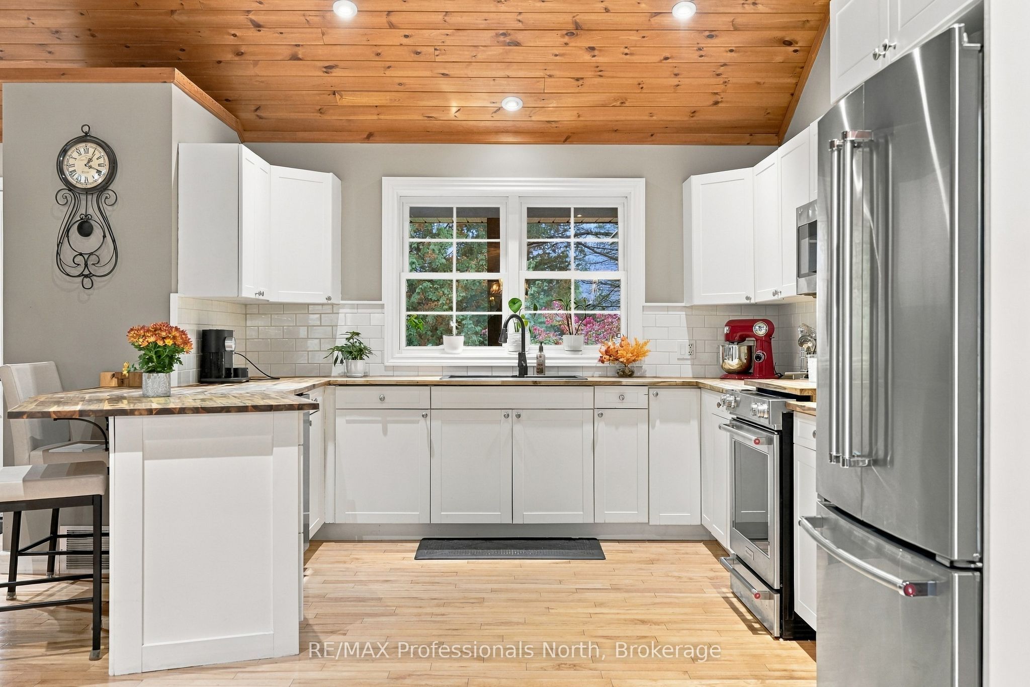 1276 Limberlost Road Property Photo 10