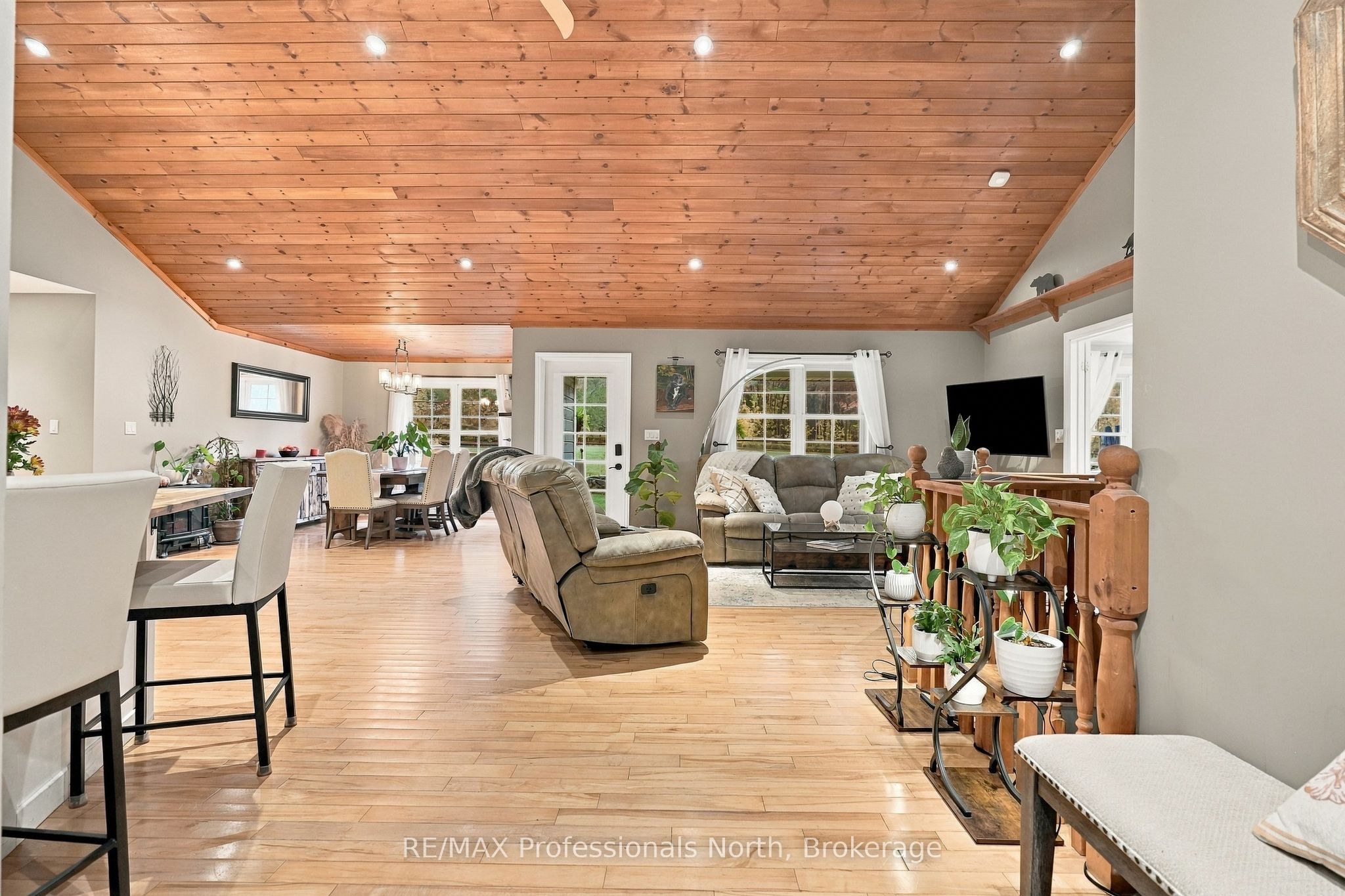 1276 Limberlost Road Property Photo 15