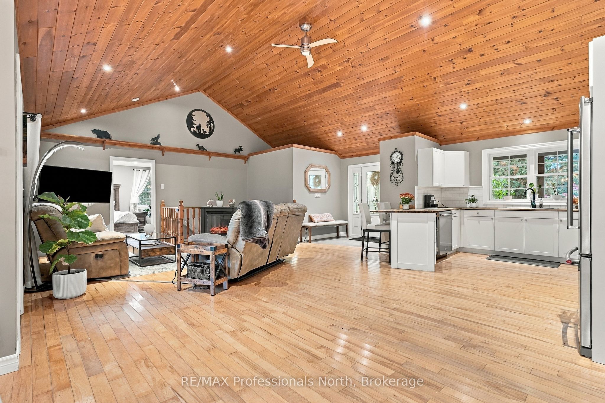 1276 Limberlost Road Property Photo 16