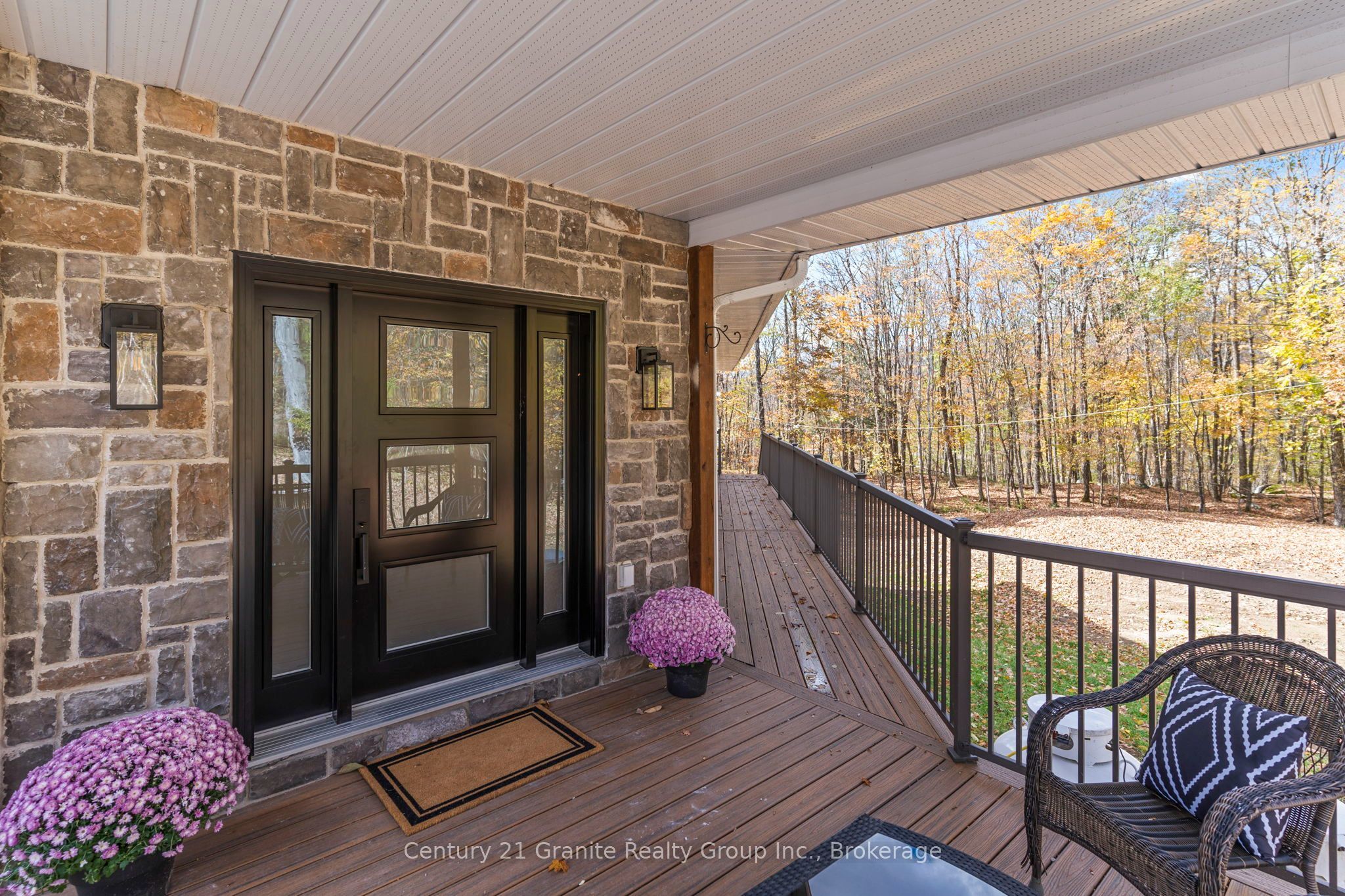150 College Drive Property Photo 3