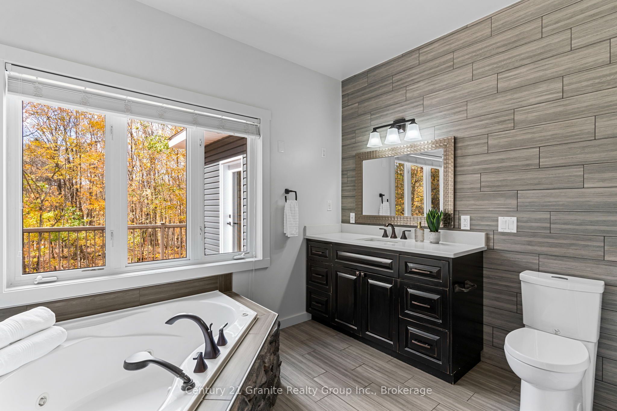 150 College Drive Property Photo 16