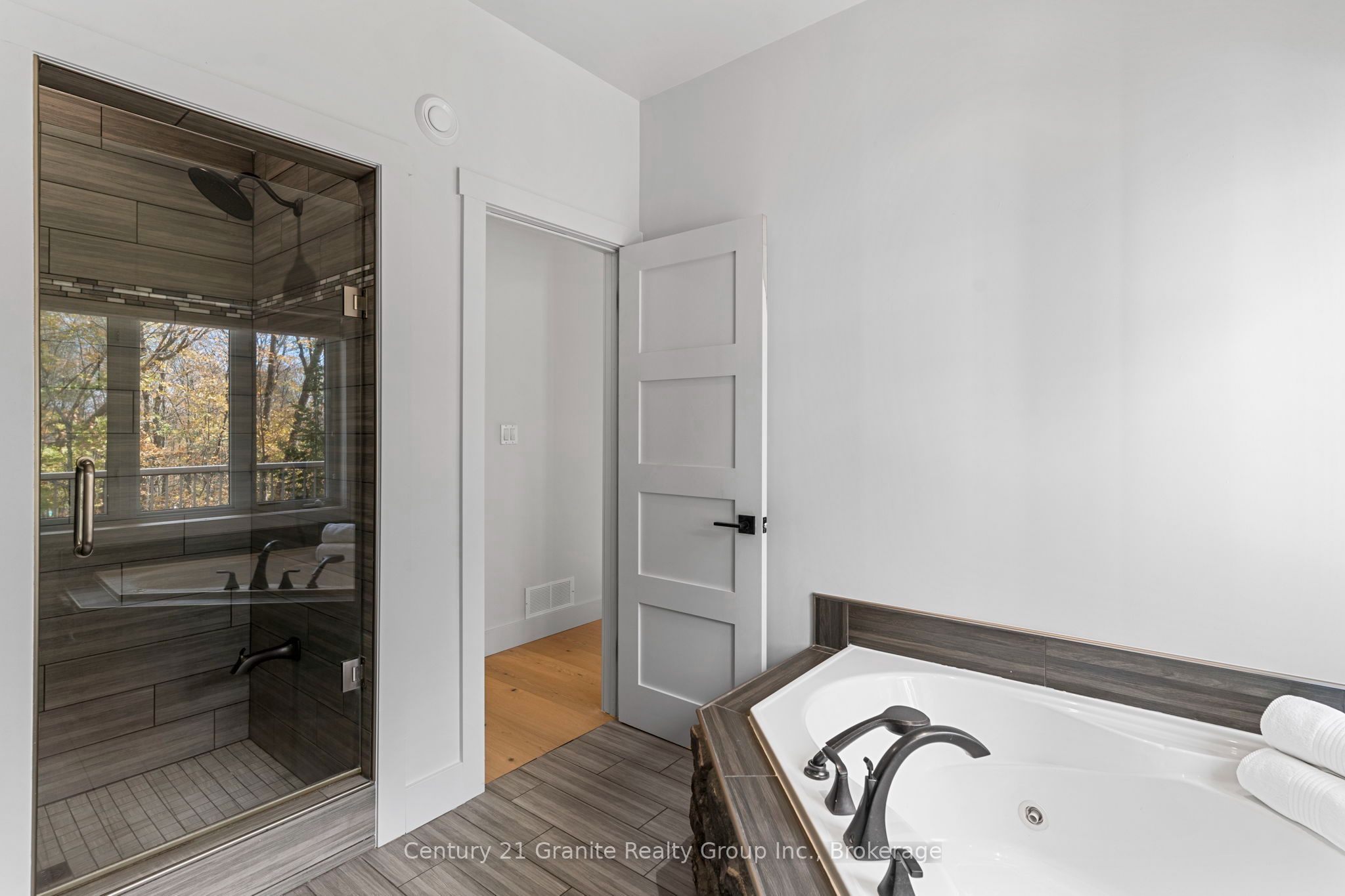 150 College Drive Property Photo 17