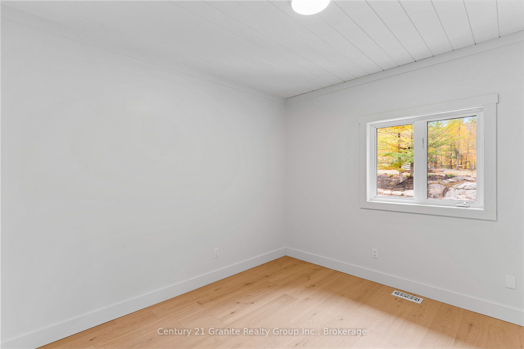 150 College Drive Property Photo 19