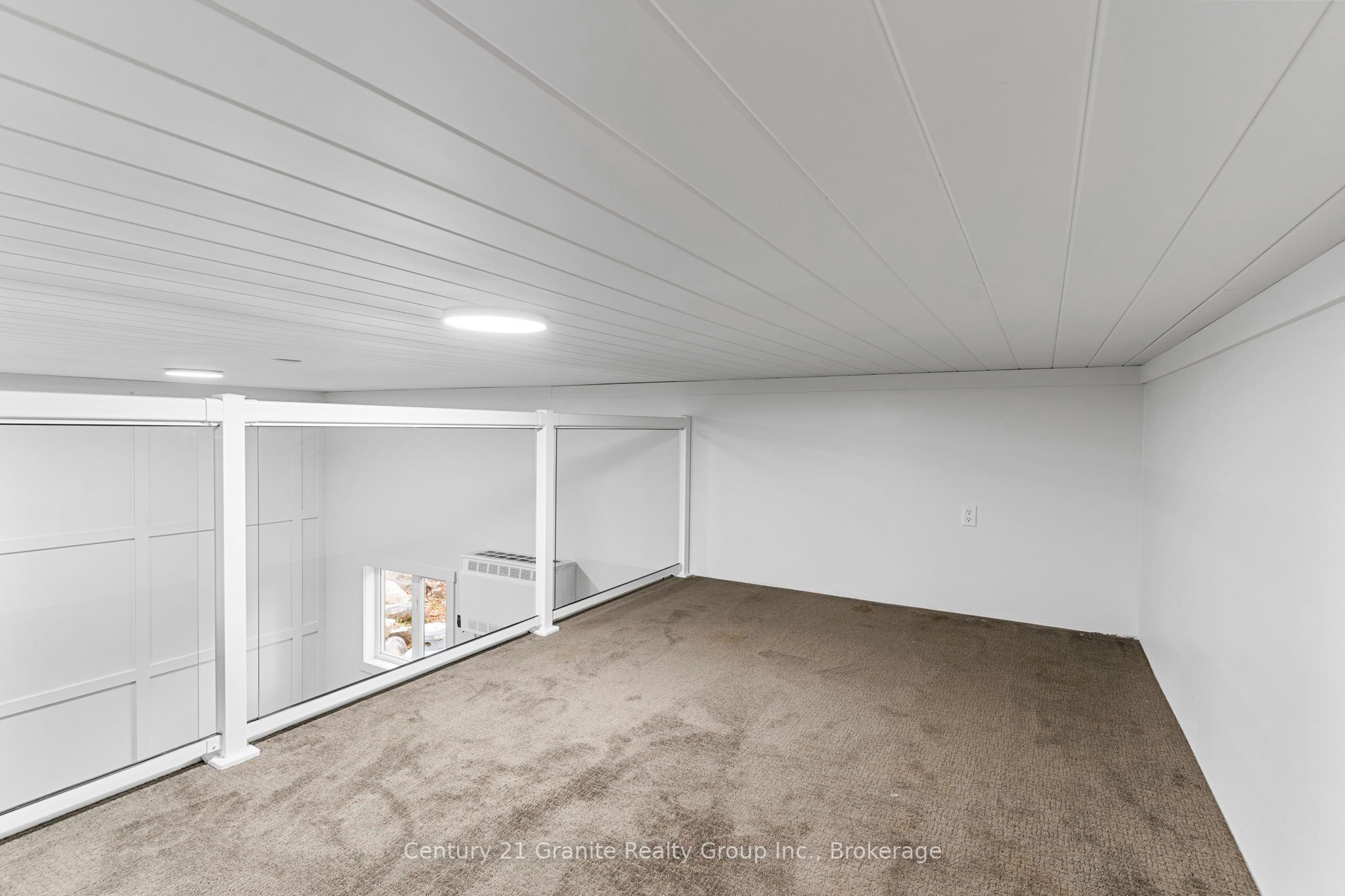 150 College Drive Property Photo 25
