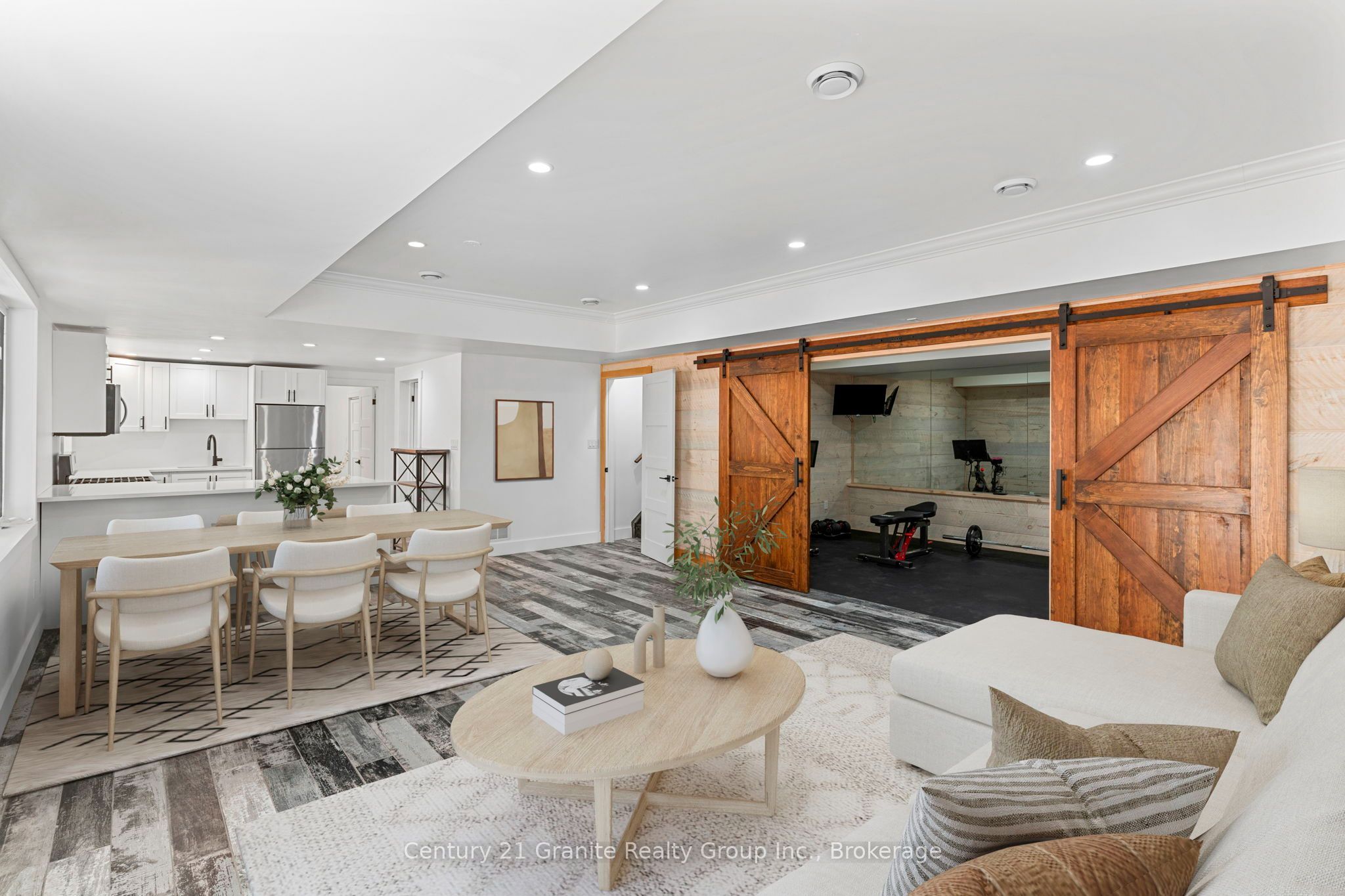 150 College Drive Property Photo 28
