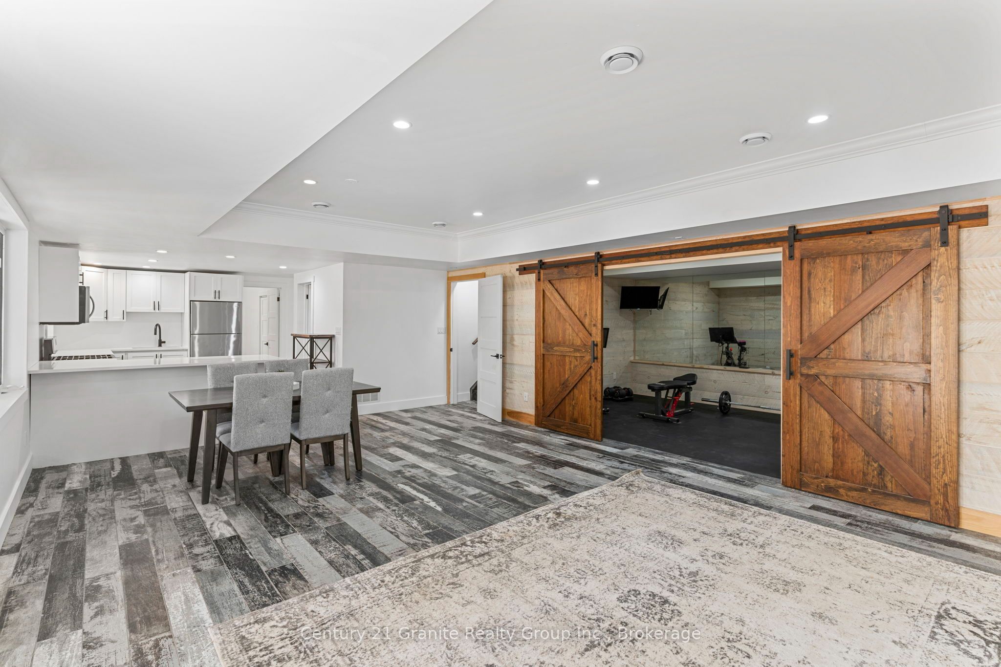 150 College Drive Property Photo 29