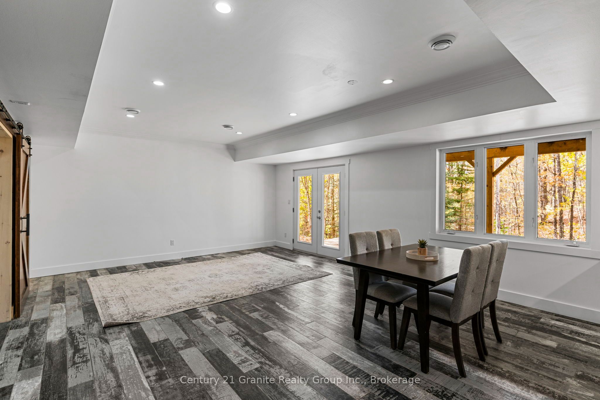 150 College Drive Property Photo 31