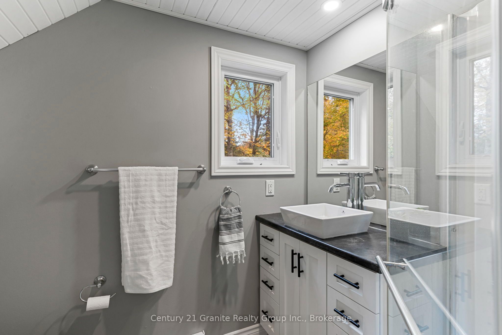 150 College Drive Property Photo 45