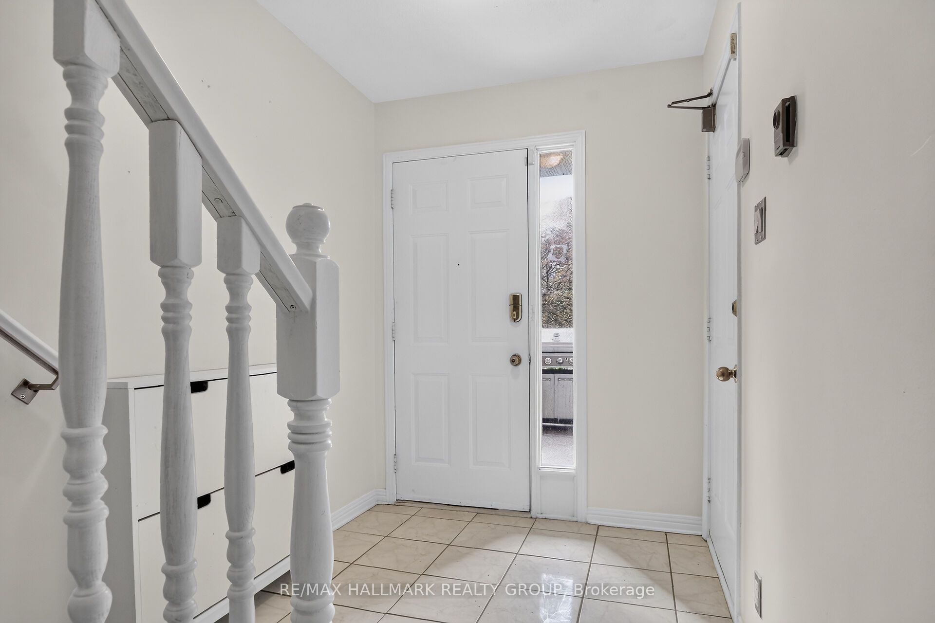 207 Stratas Court 12 Property Photo 2