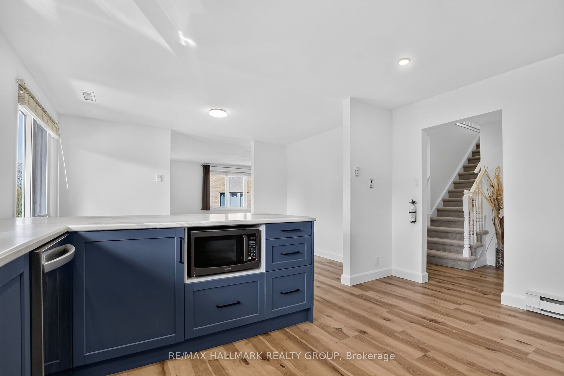 207 Stratas Court 12 Property Photo 19