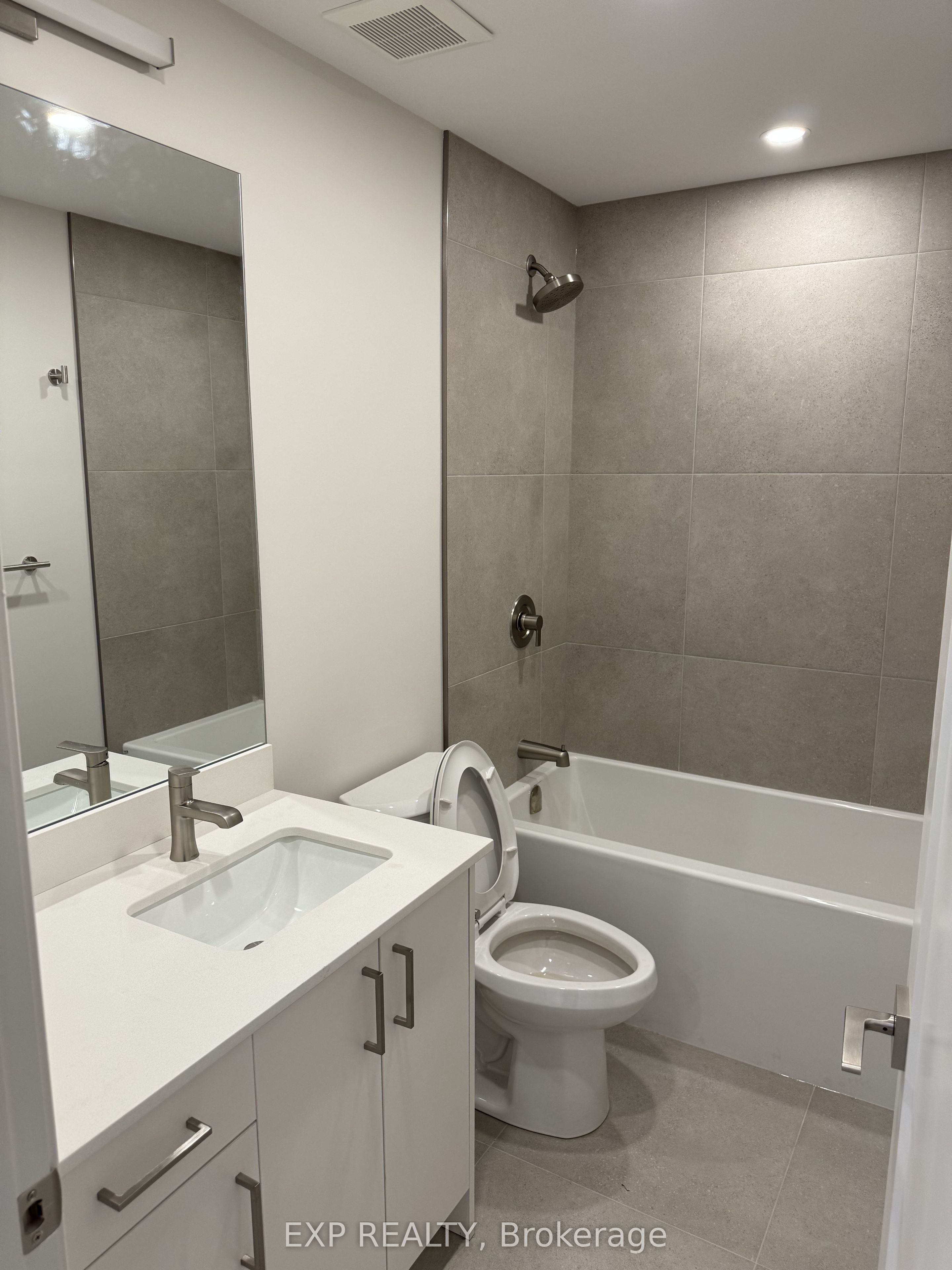 1301 Dorchester Avenue 4 Property Photo 5
