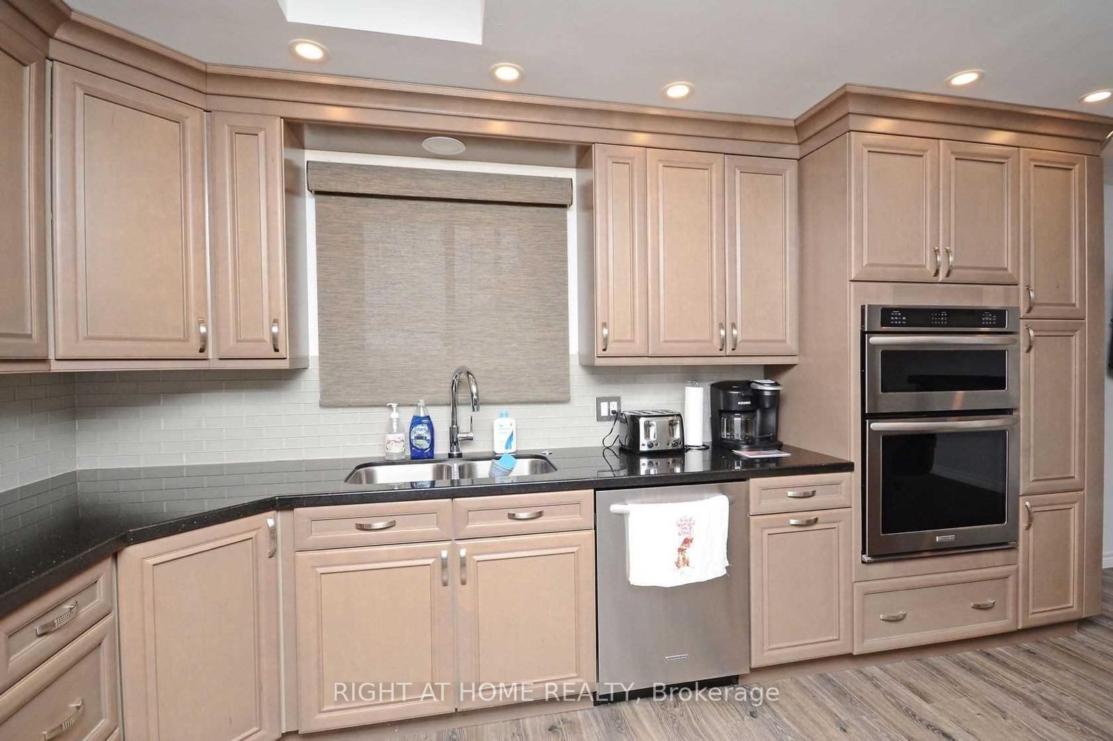 7123 Barto Crescent Property Photo 10